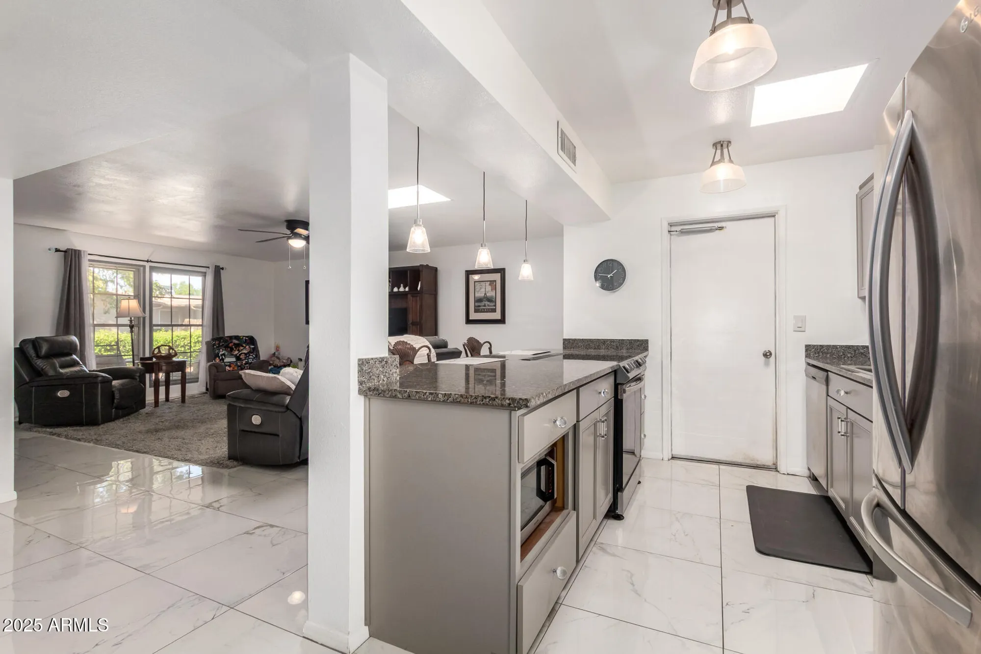 Property Slideshow image 10 of 32 | 17611 n 102nd dr, Sun City, AZ, 85373