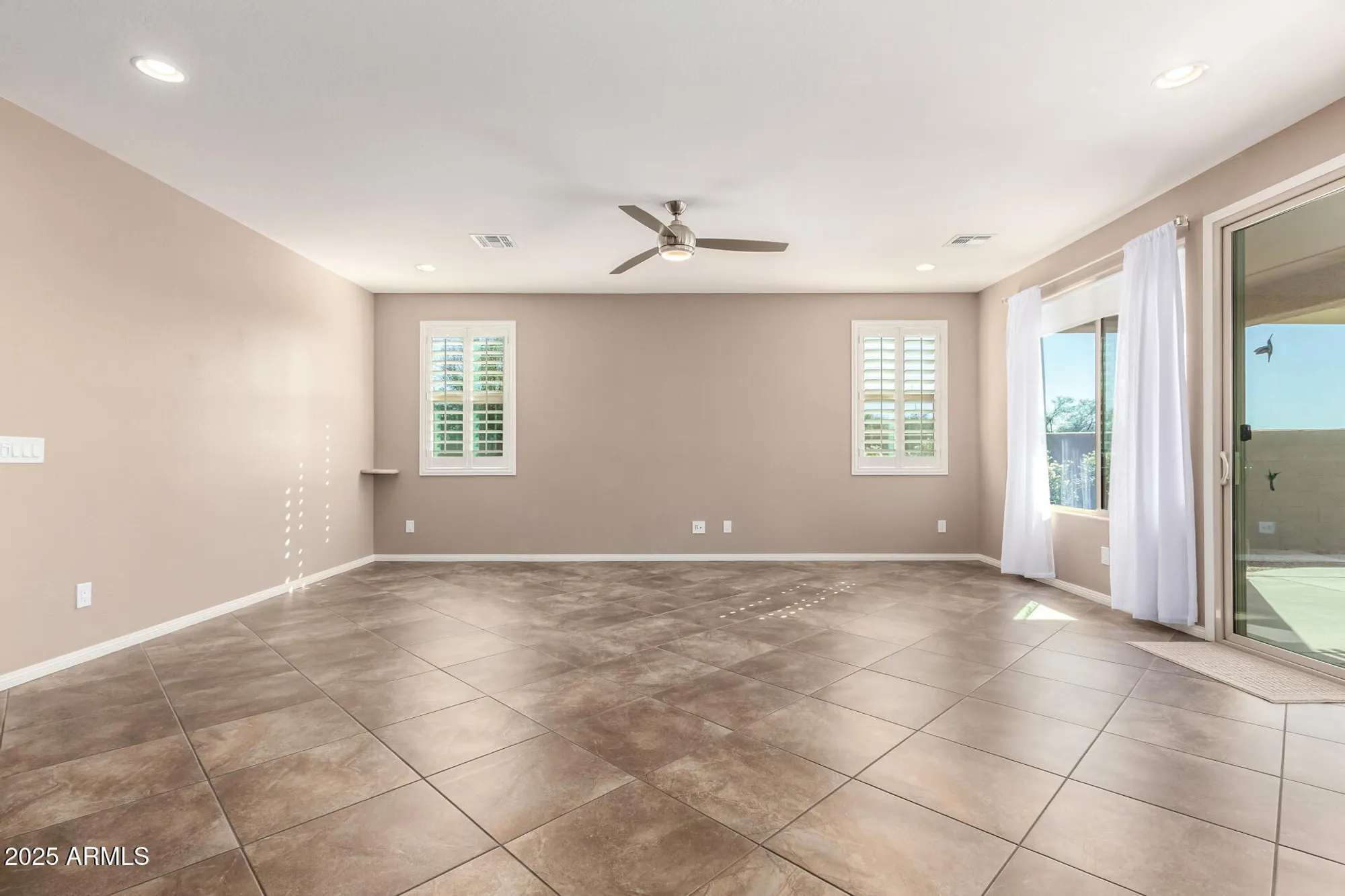 Property Slideshow image 6 of 44 | 17162 s 175th ave, Goodyear, AZ, 85338