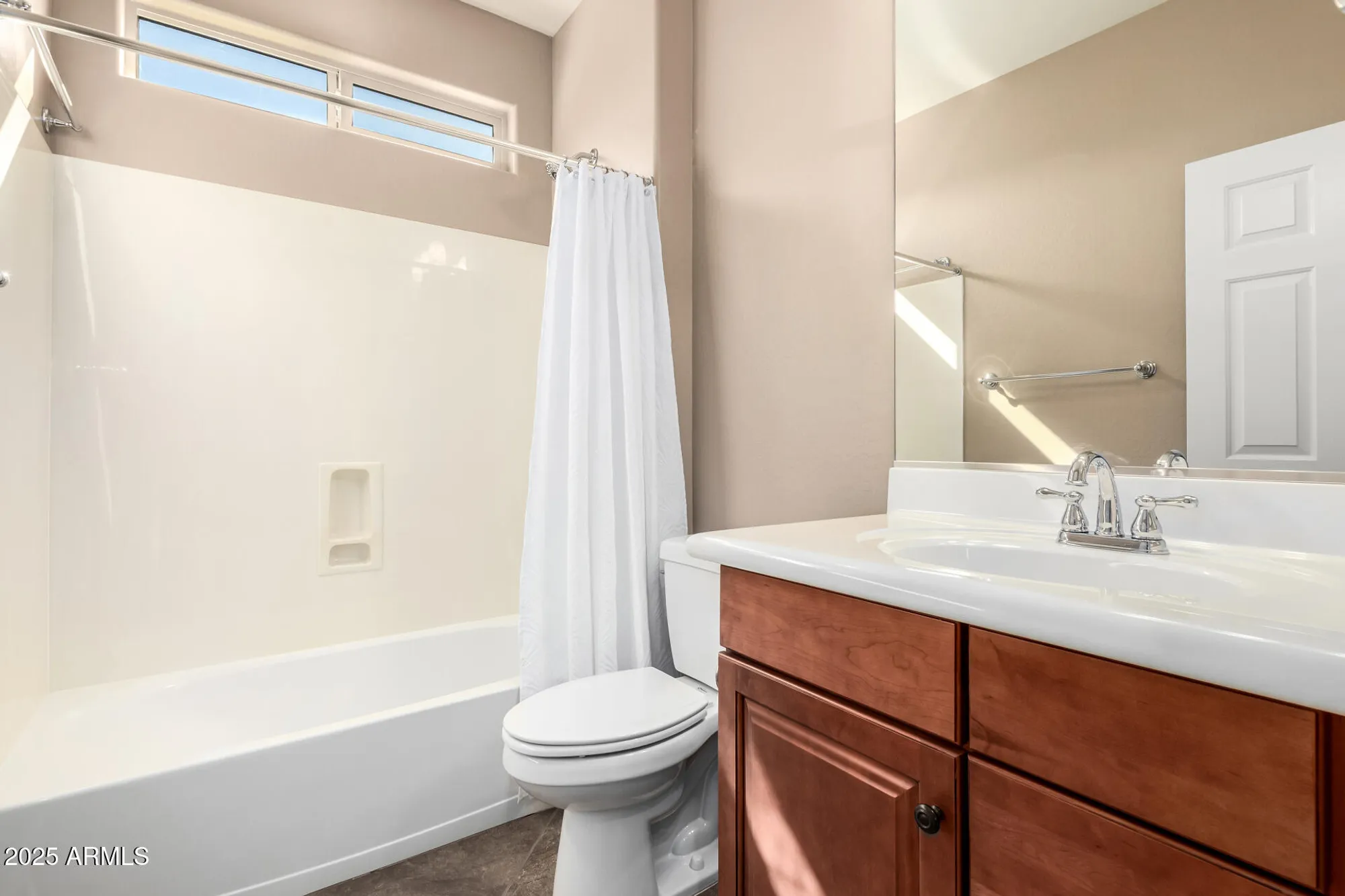 Property Slideshow image 20 of 44 | 17162 s 175th ave, Goodyear, AZ, 85338