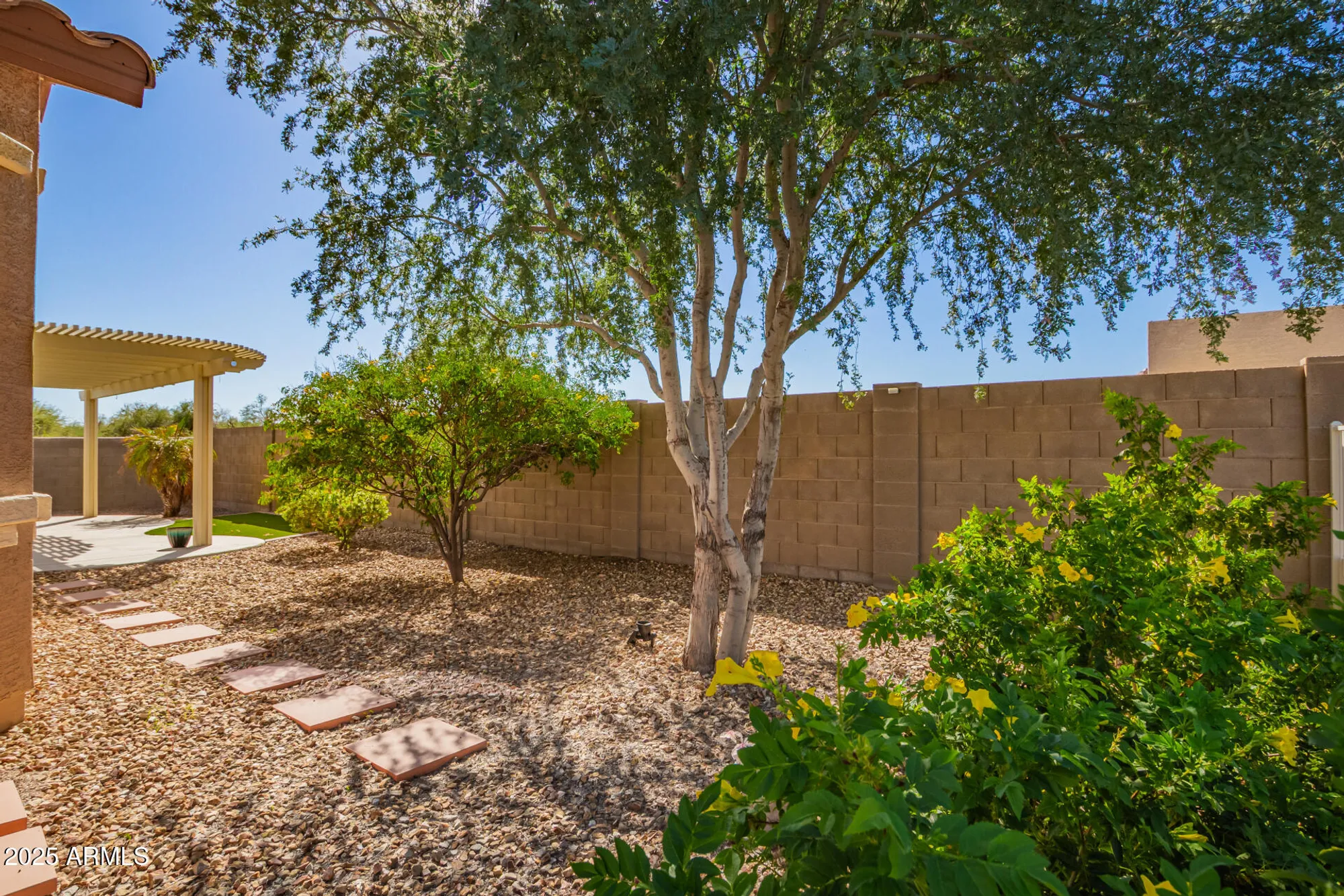 Property Slideshow image 29 of 44 | 17162 s 175th ave, Goodyear, AZ, 85338