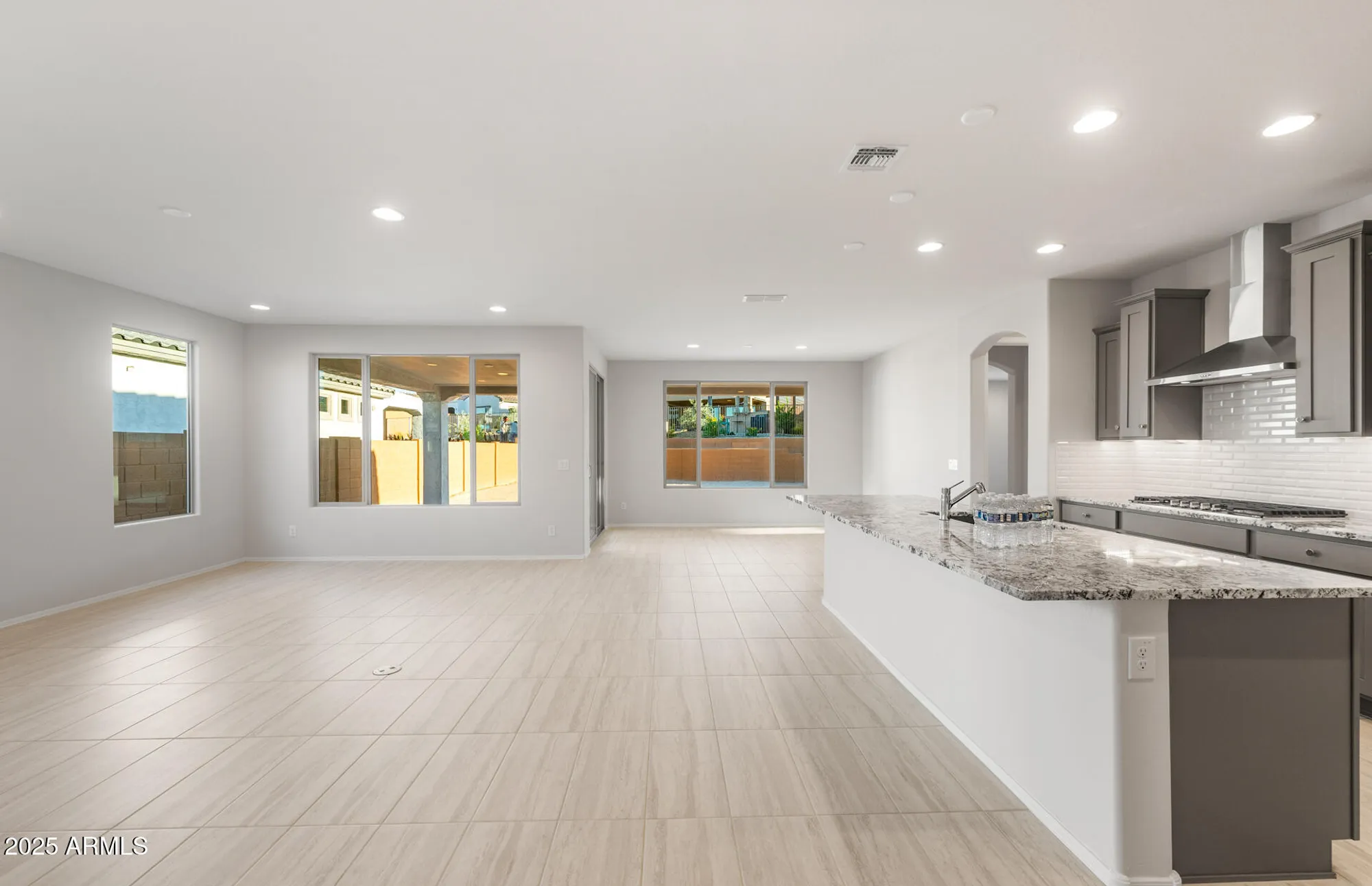 Property Slideshow image 8 of 36 | 26637 w kimberly way, Buckeye, AZ, 85396