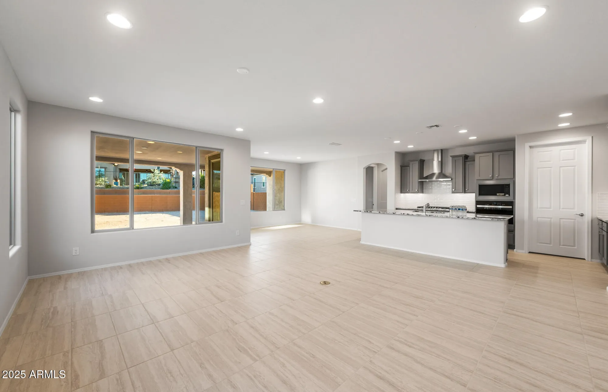 Property Slideshow image 9 of 36 | 26637 w kimberly way, Buckeye, AZ, 85396