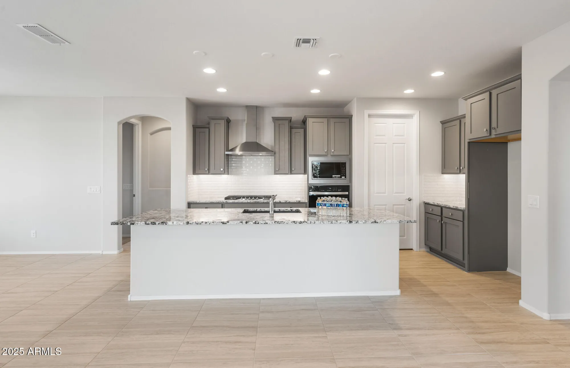 Property Slideshow image 12 of 36 | 26637 w kimberly way, Buckeye, AZ, 85396