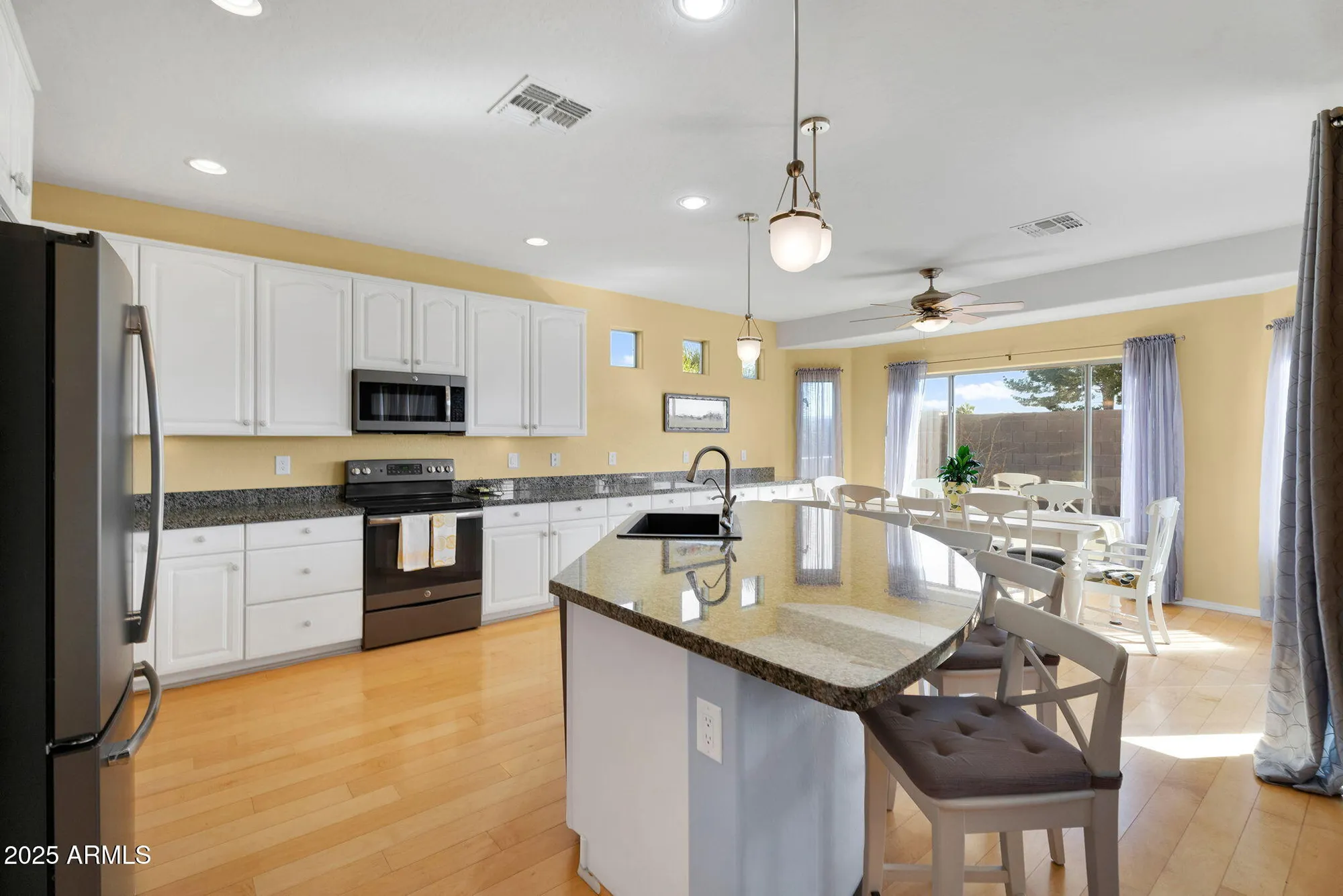 Property Slideshow image 10 of 44 | 42511 w good vibrations ln, Maricopa, AZ, 85138