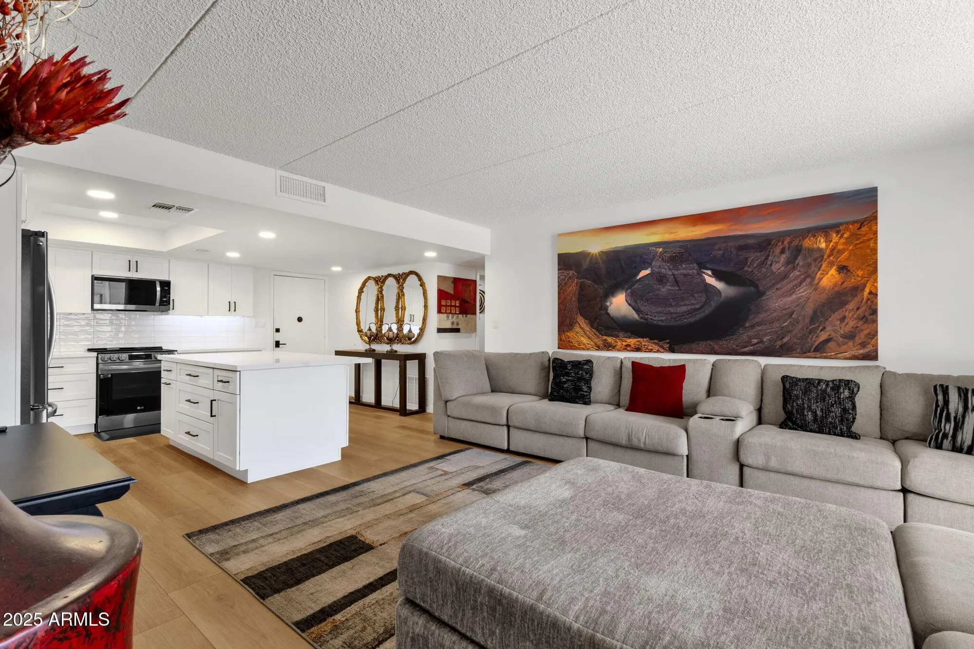 Property Slideshow image 9 of 30 | 7920 e camelback rd unit 212, Scottsdale, AZ, 85251