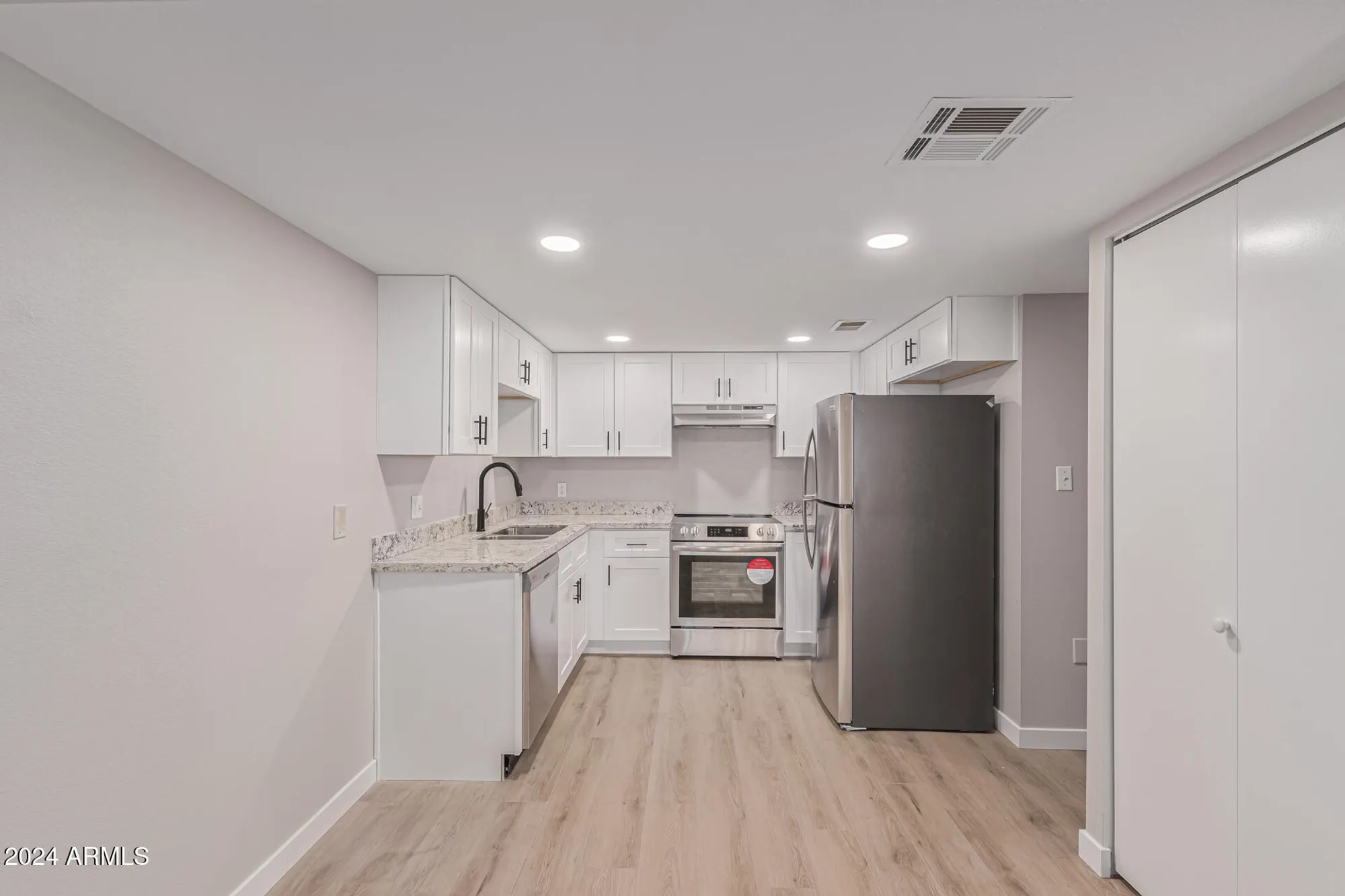 Property Slideshow image 10 of 58 | 7930 e camelback rd unit 506, Scottsdale, AZ, 85251