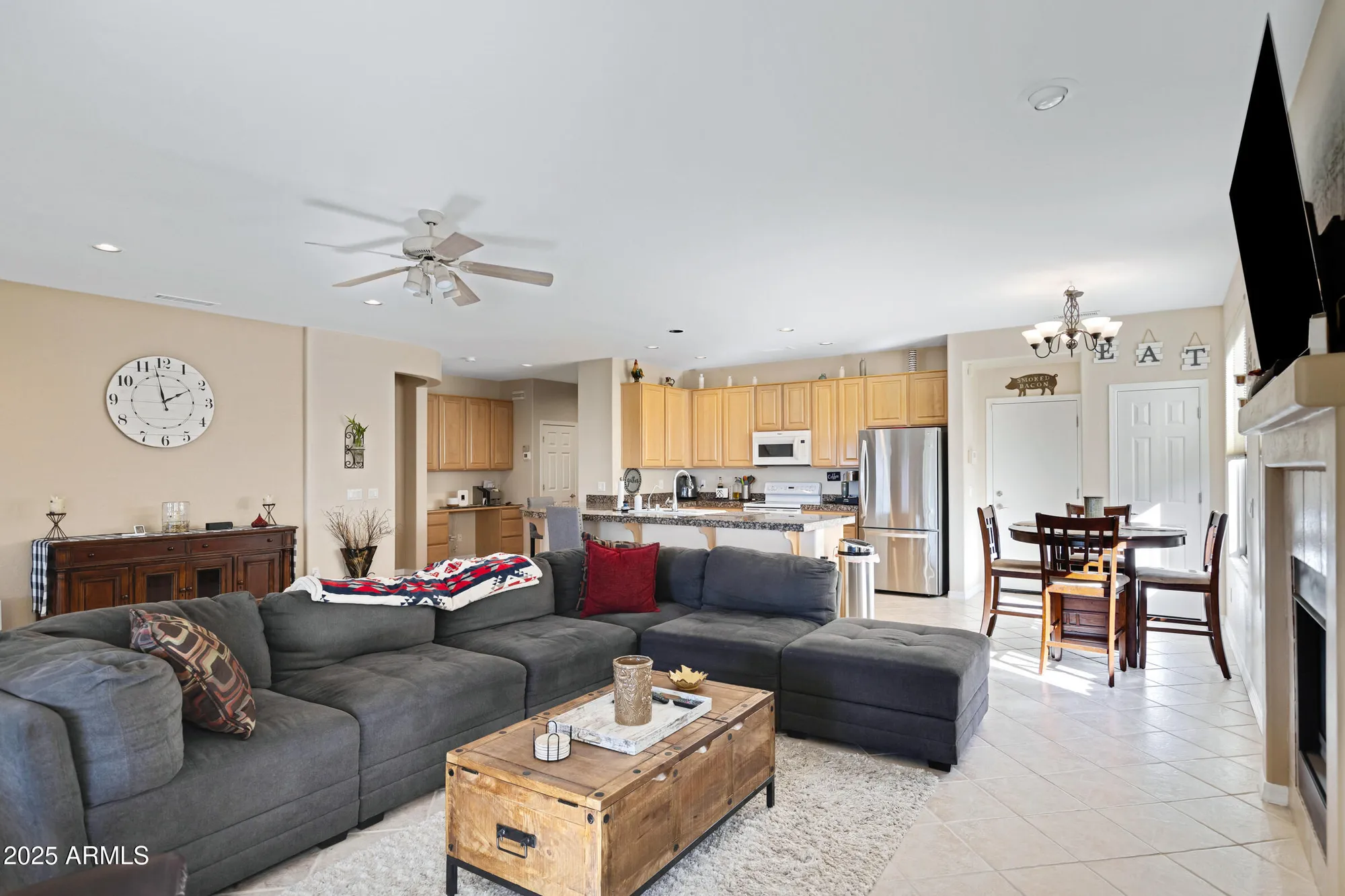 Property Slideshow image 8 of 35 | 19556 n 107th dr, Sun City, AZ, 85373