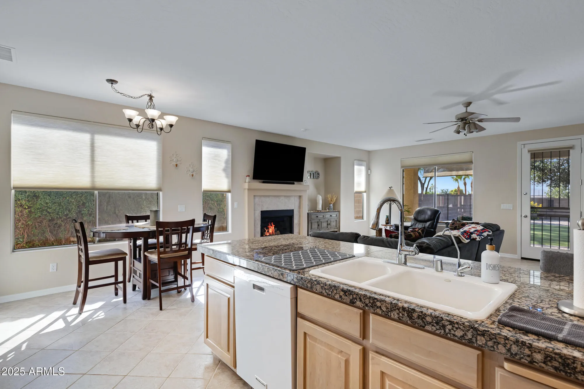 Property Slideshow image 10 of 35 | 19556 n 107th dr, Sun City, AZ, 85373