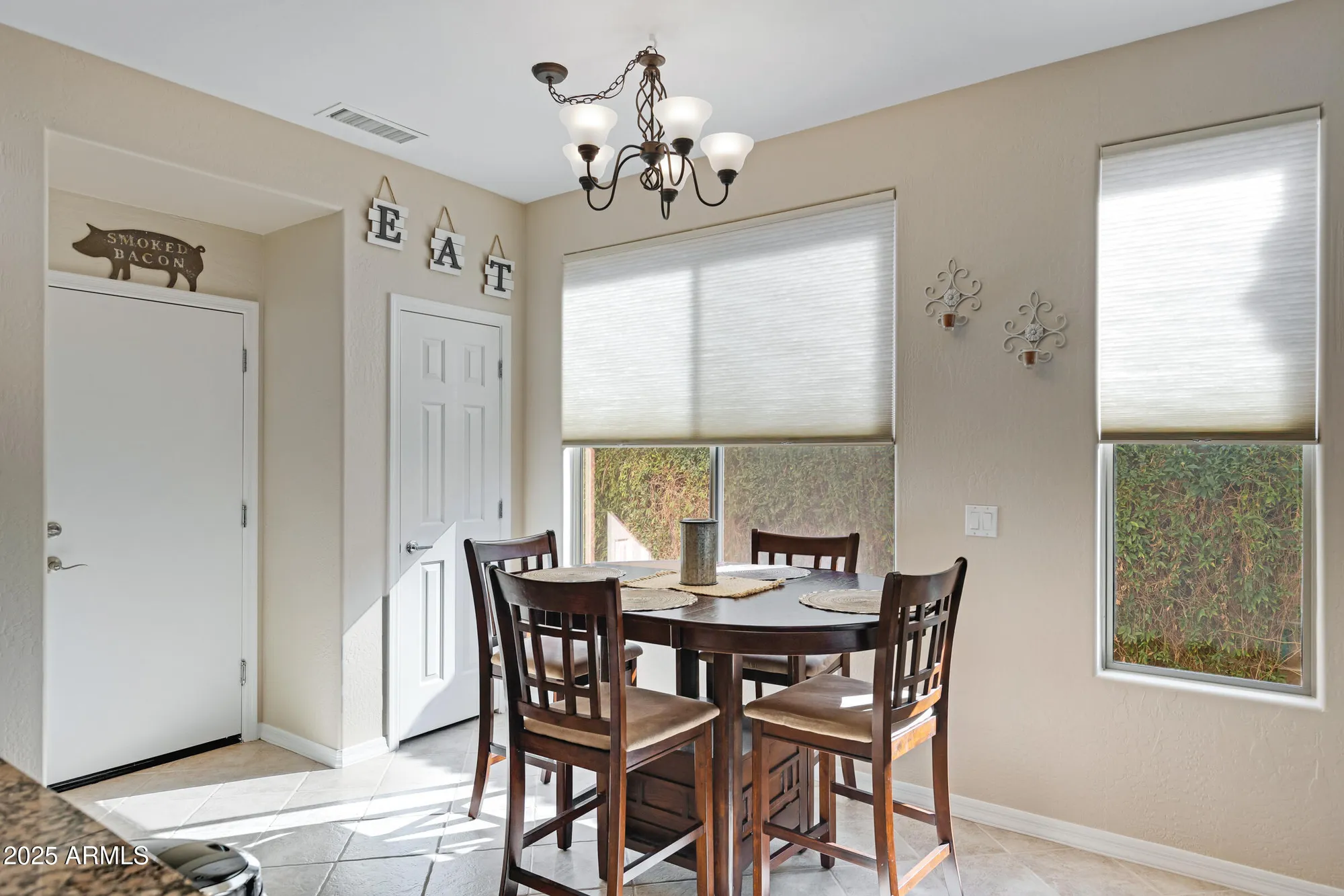 Property Slideshow image 12 of 35 | 19556 n 107th dr, Sun City, AZ, 85373