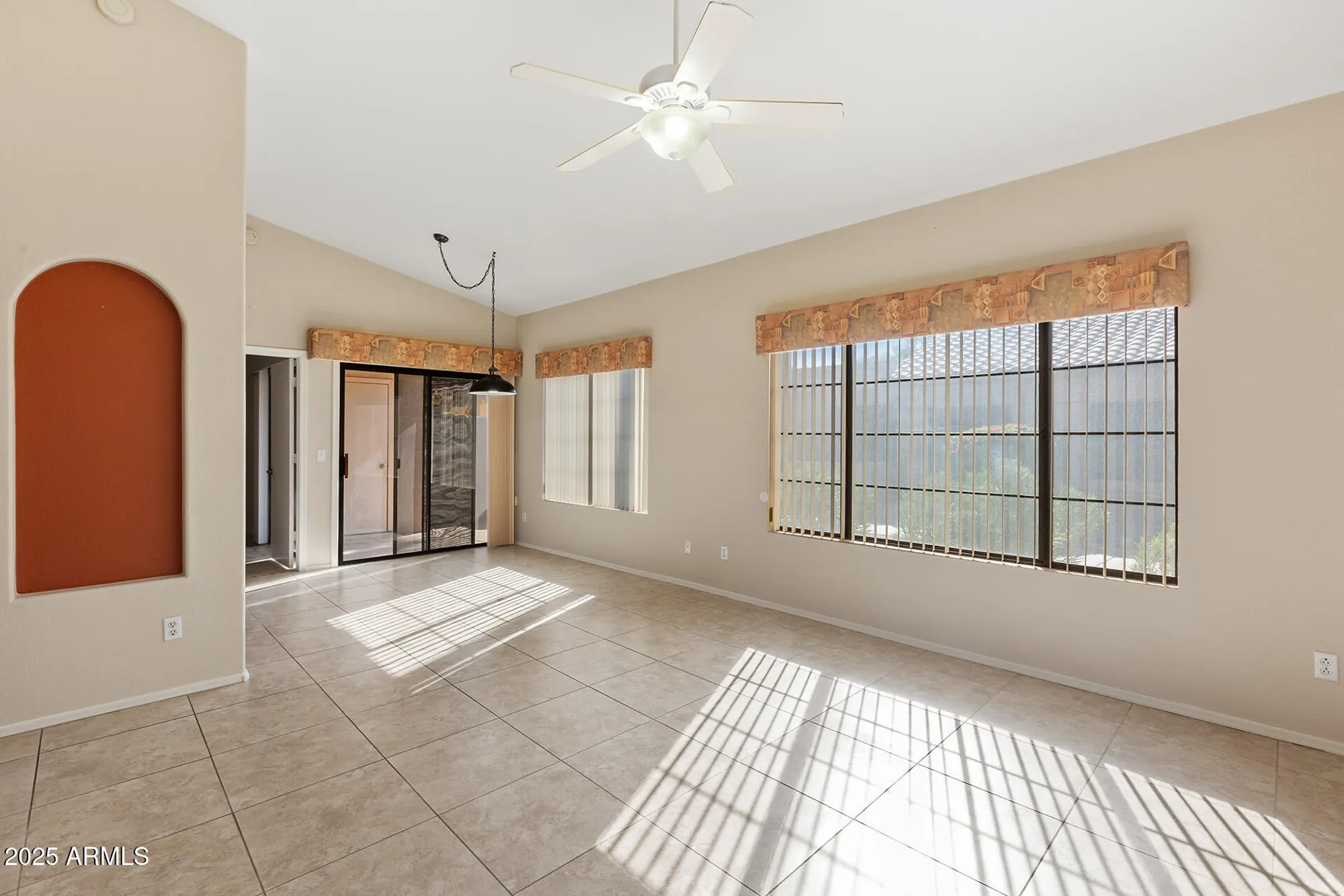 Property Slideshow image 8 of 58 | 14300 w bell rd 357, Surprise, AZ, 85374