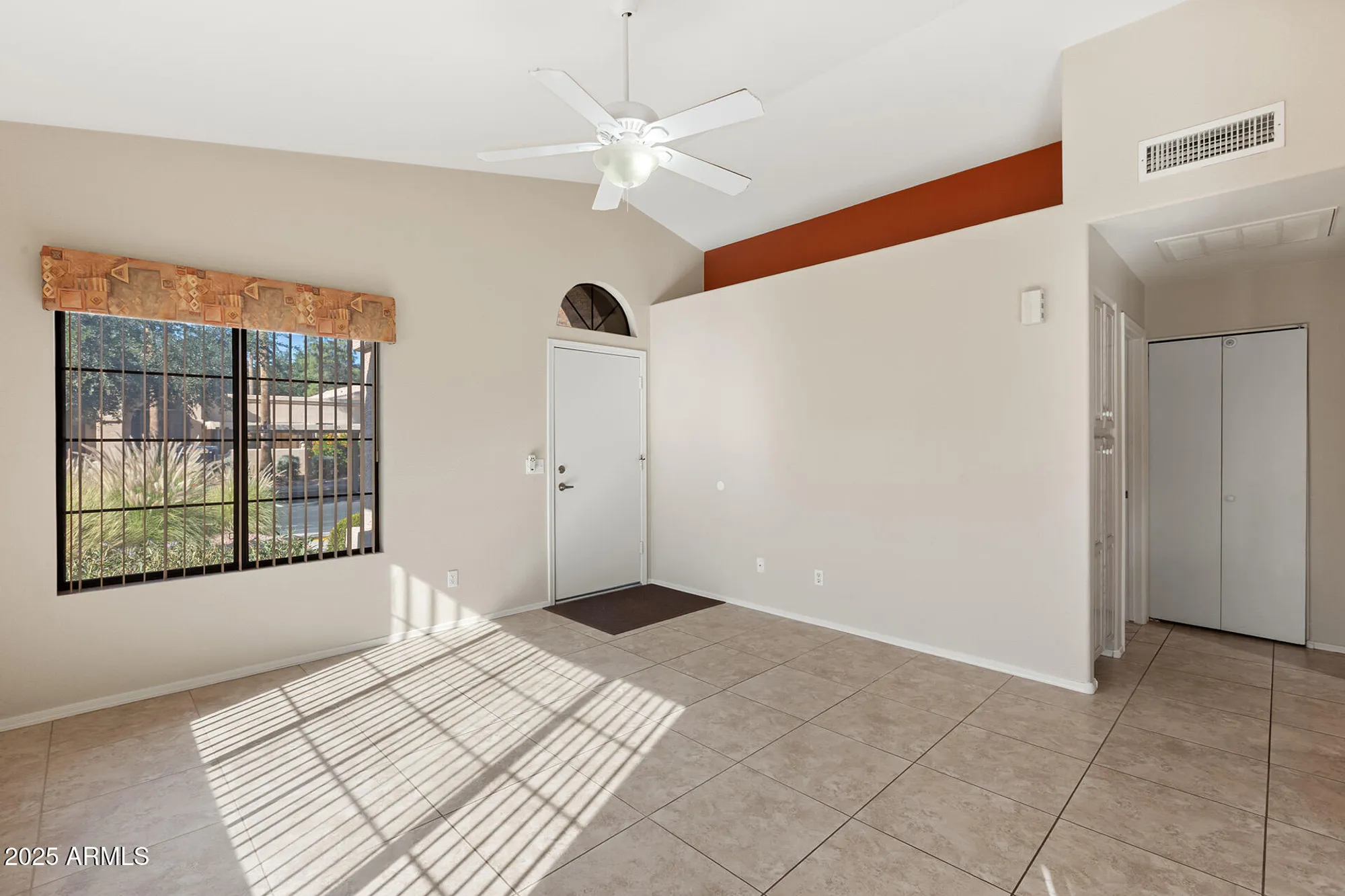 Property Slideshow image 9 of 58 | 14300 w bell rd 357, Surprise, AZ, 85374