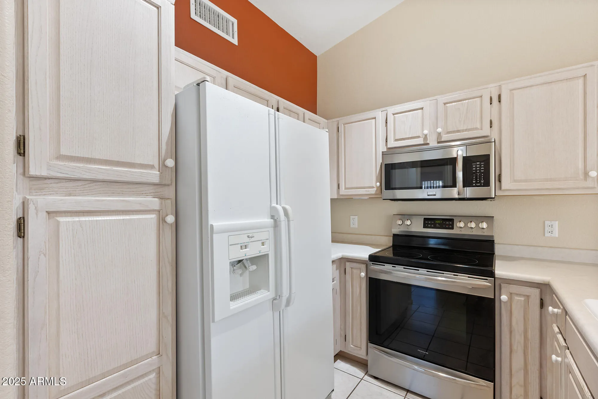 Property Slideshow image 15 of 58 | 14300 w bell rd 357, Surprise, AZ, 85374