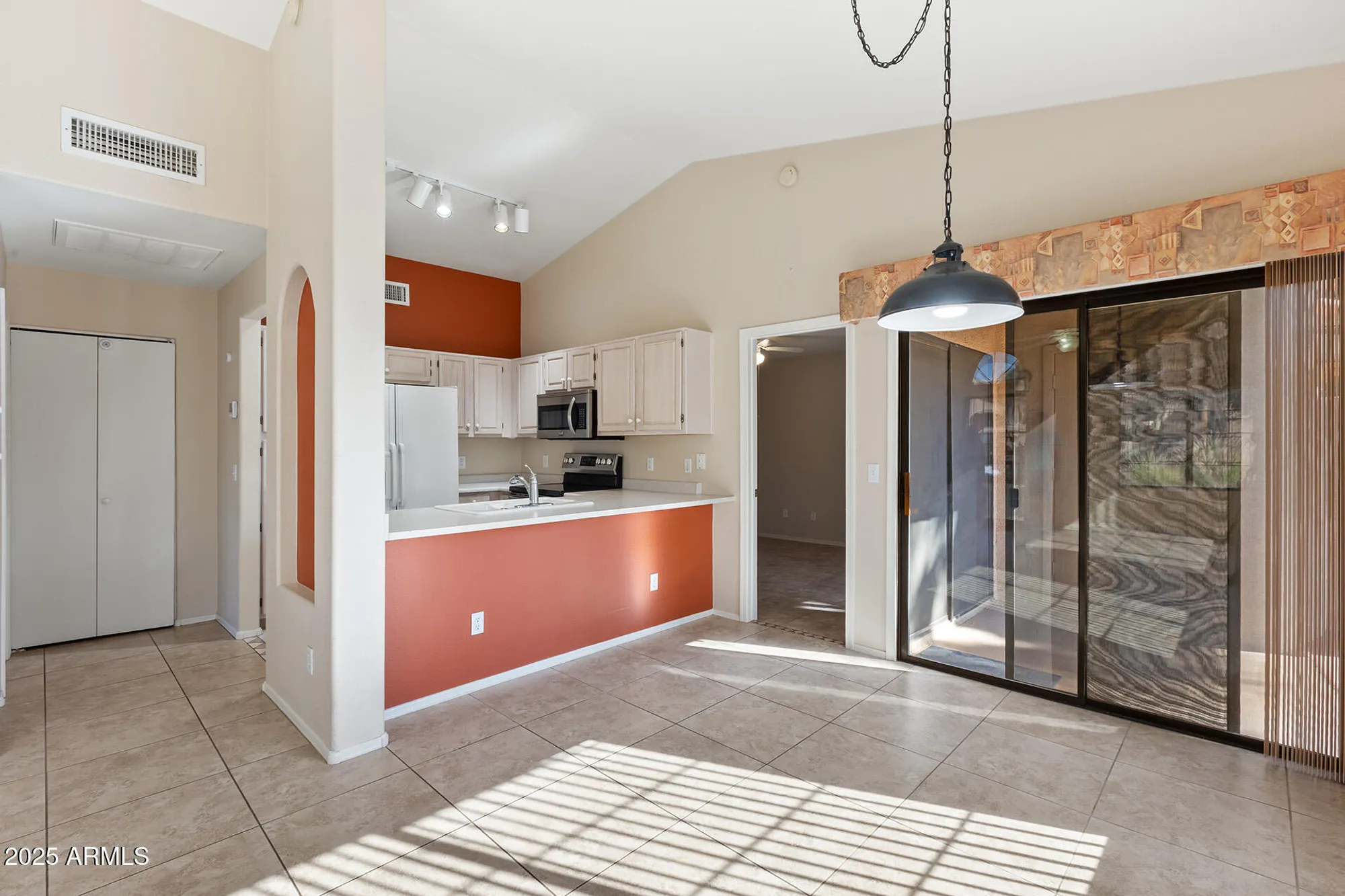 Property Slideshow image 11 of 58 | 14300 w bell rd 357, Surprise, AZ, 85374