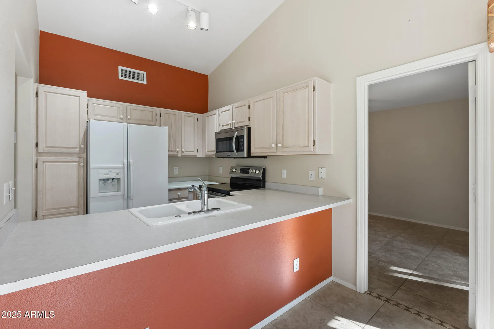 Property Slideshow image 12 of 58 | 14300 w bell rd 357, Surprise, AZ, 85374
