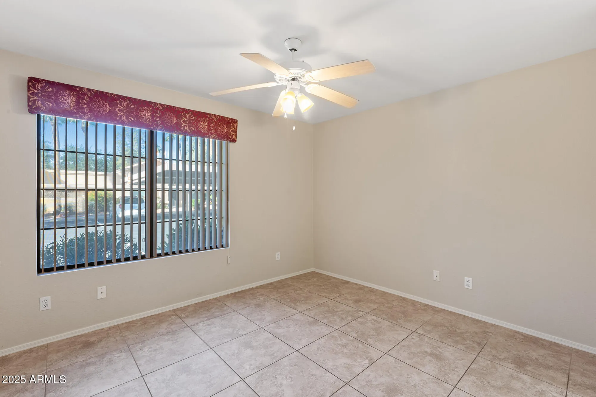 Property Slideshow image 22 of 58 | 14300 w bell rd 357, Surprise, AZ, 85374