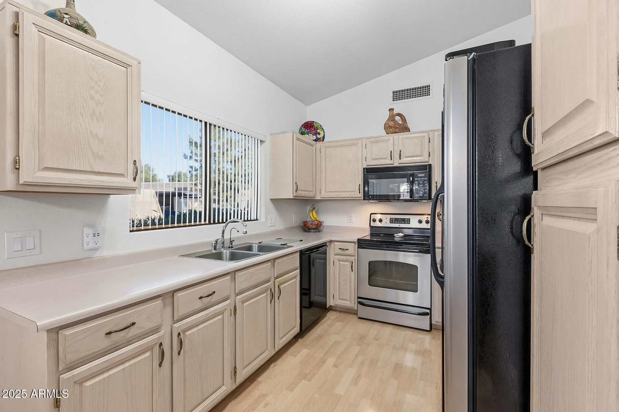 Property Slideshow image 11 of 54 | 14300 w bell rd unit 410, Surprise, AZ, 85374