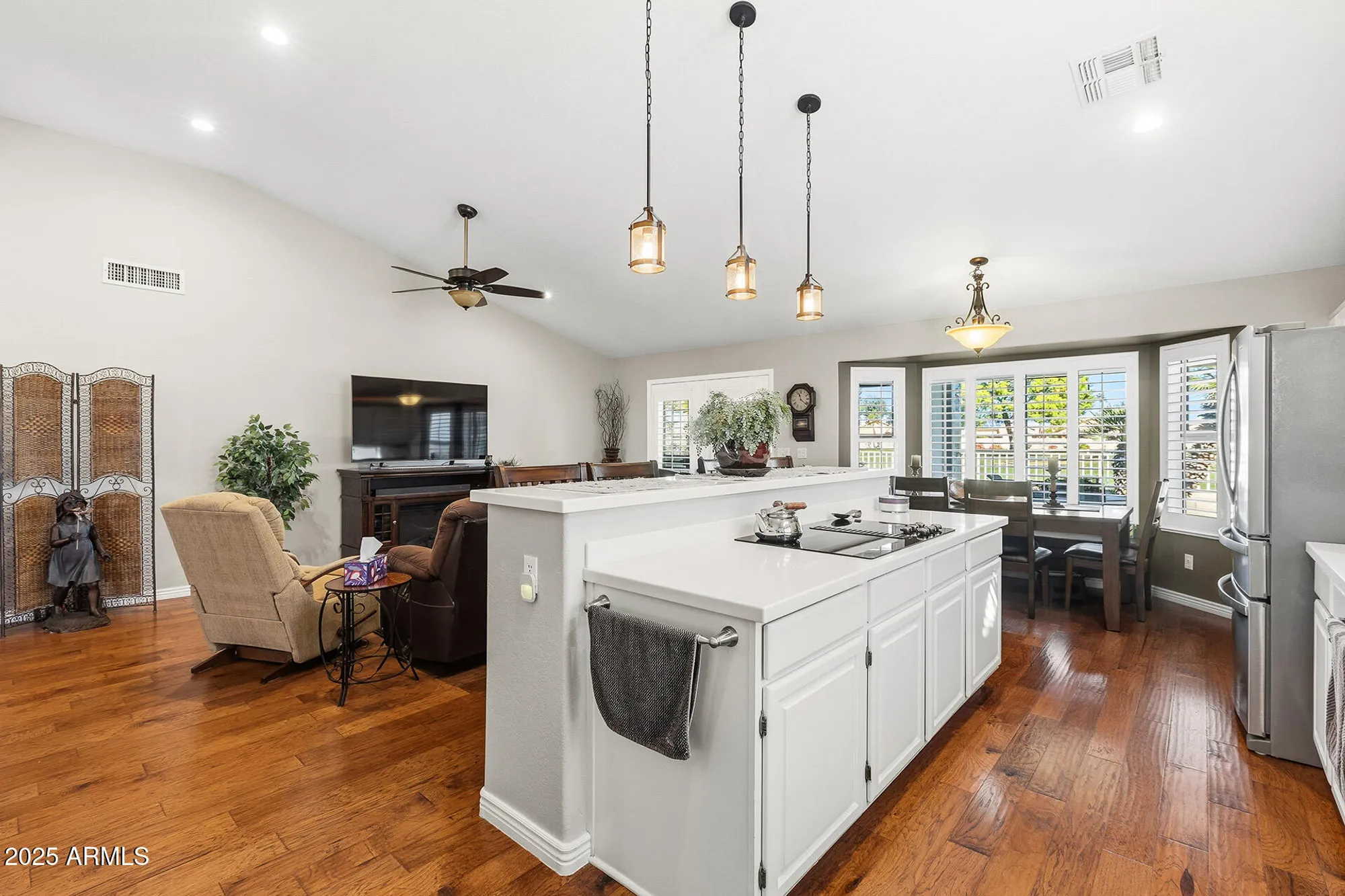 Property Slideshow image 21 of 92 | 14358 w kiowa trl, Surprise, AZ, 85374