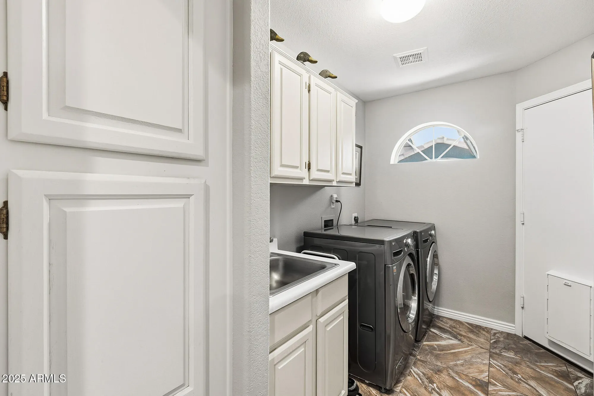 Property Slideshow image 51 of 92 | 14358 w kiowa trl, Surprise, AZ, 85374