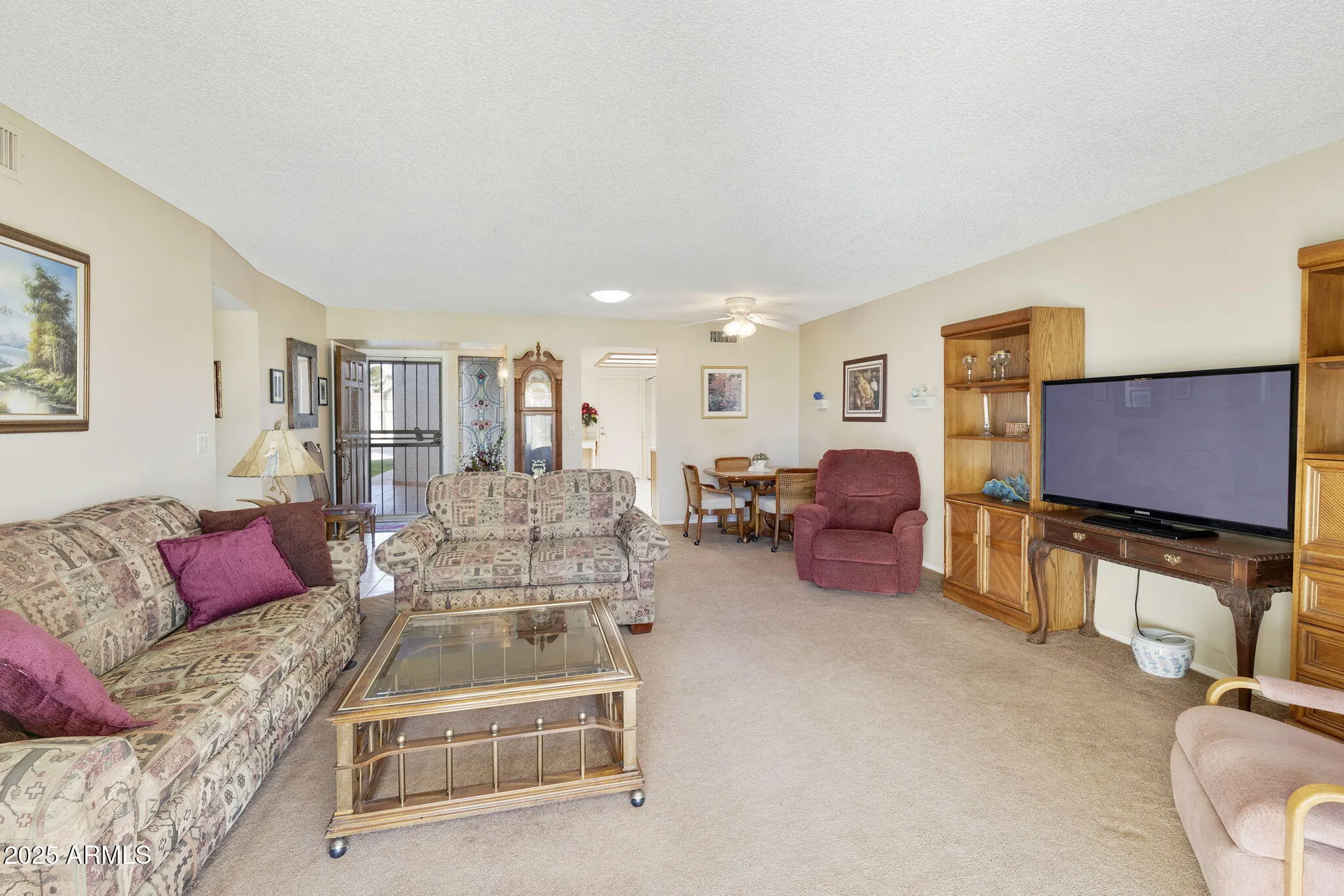 Property Slideshow image 2 of 40 | 557 s palo verde way, Mesa, AZ, 85208