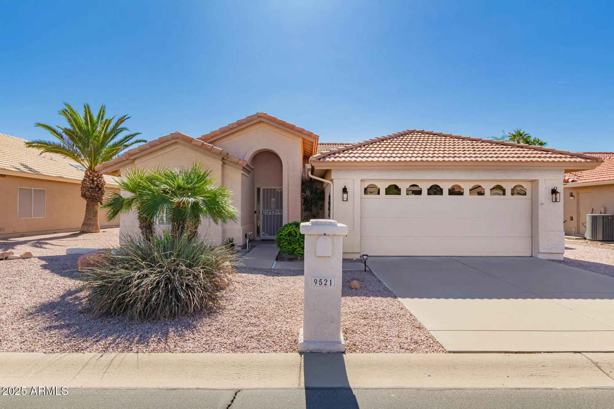Property Slideshow image 1 of 42 | 9521 e hercules dr, Sun Lakes, AZ, 85248
