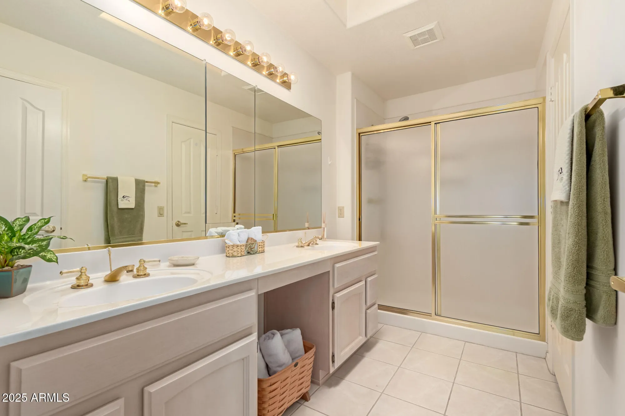 Property Slideshow image 11 of 42 | 9521 e hercules dr, Sun Lakes, AZ, 85248