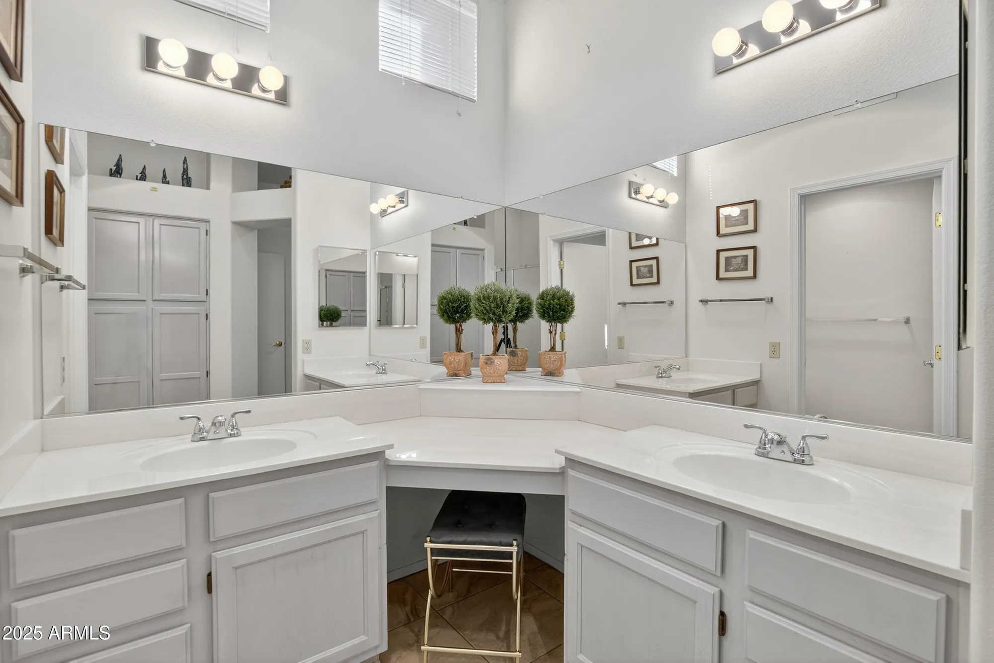 Property Slideshow image 24 of 45 | 13619 w robertson dr, Sun City West, AZ, 85375