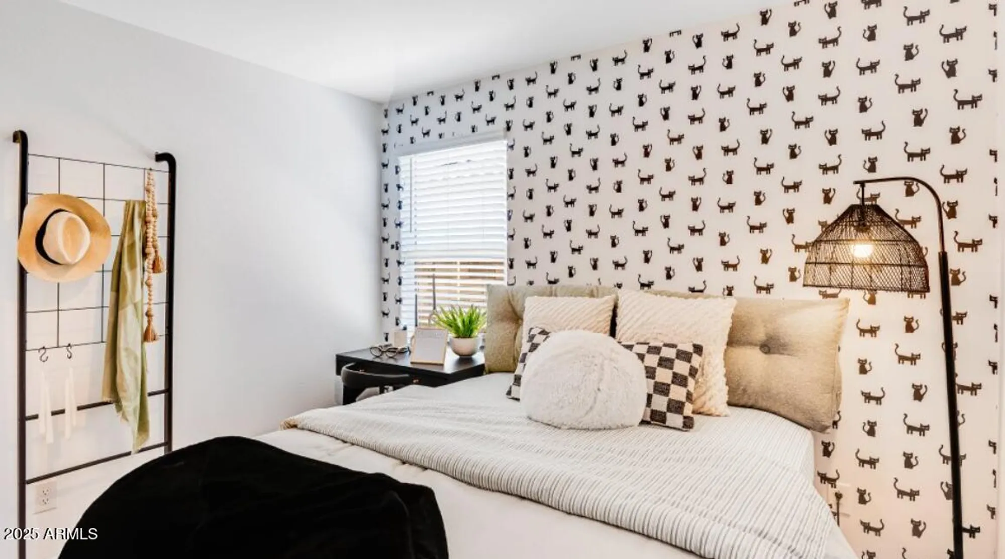 Property Slideshow image 12 of 24 | 25013 n 174th ln, Surprise, AZ, 85387