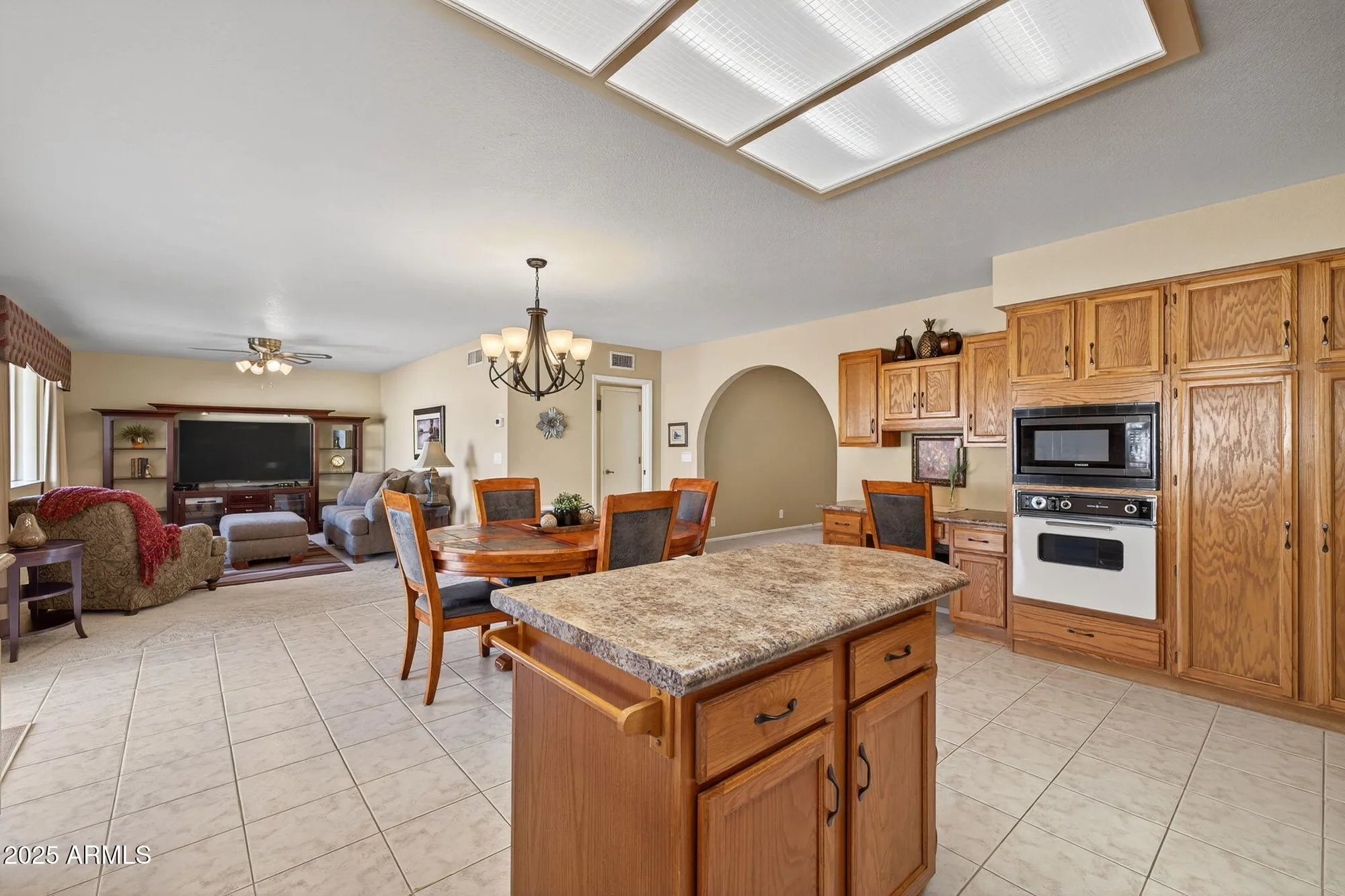 Property Slideshow image 8 of 44 | 8248 e laguna azul ave, Mesa, AZ, 85209