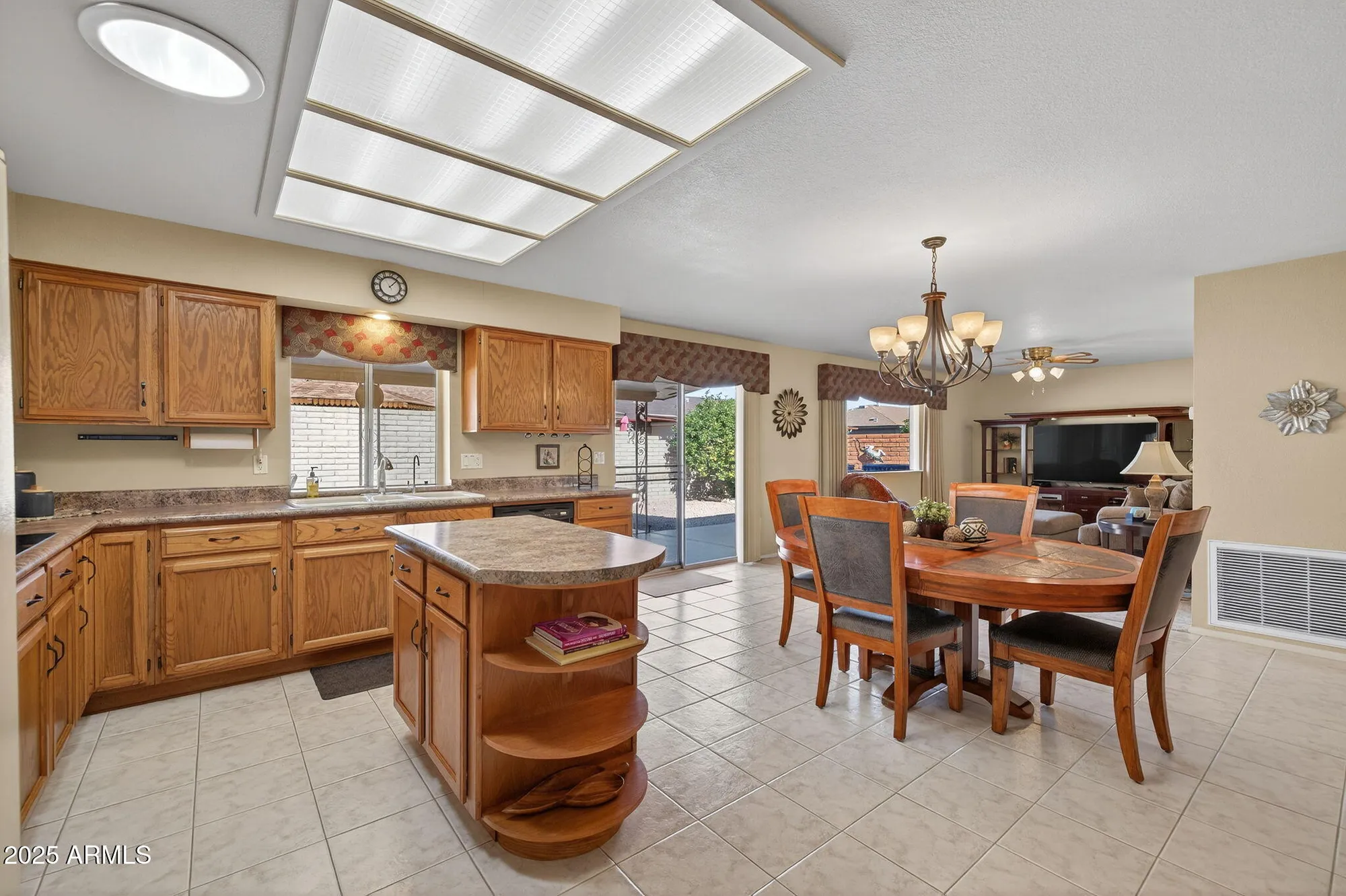 Property Slideshow image 7 of 44 | 8248 e laguna azul ave, Mesa, AZ, 85209