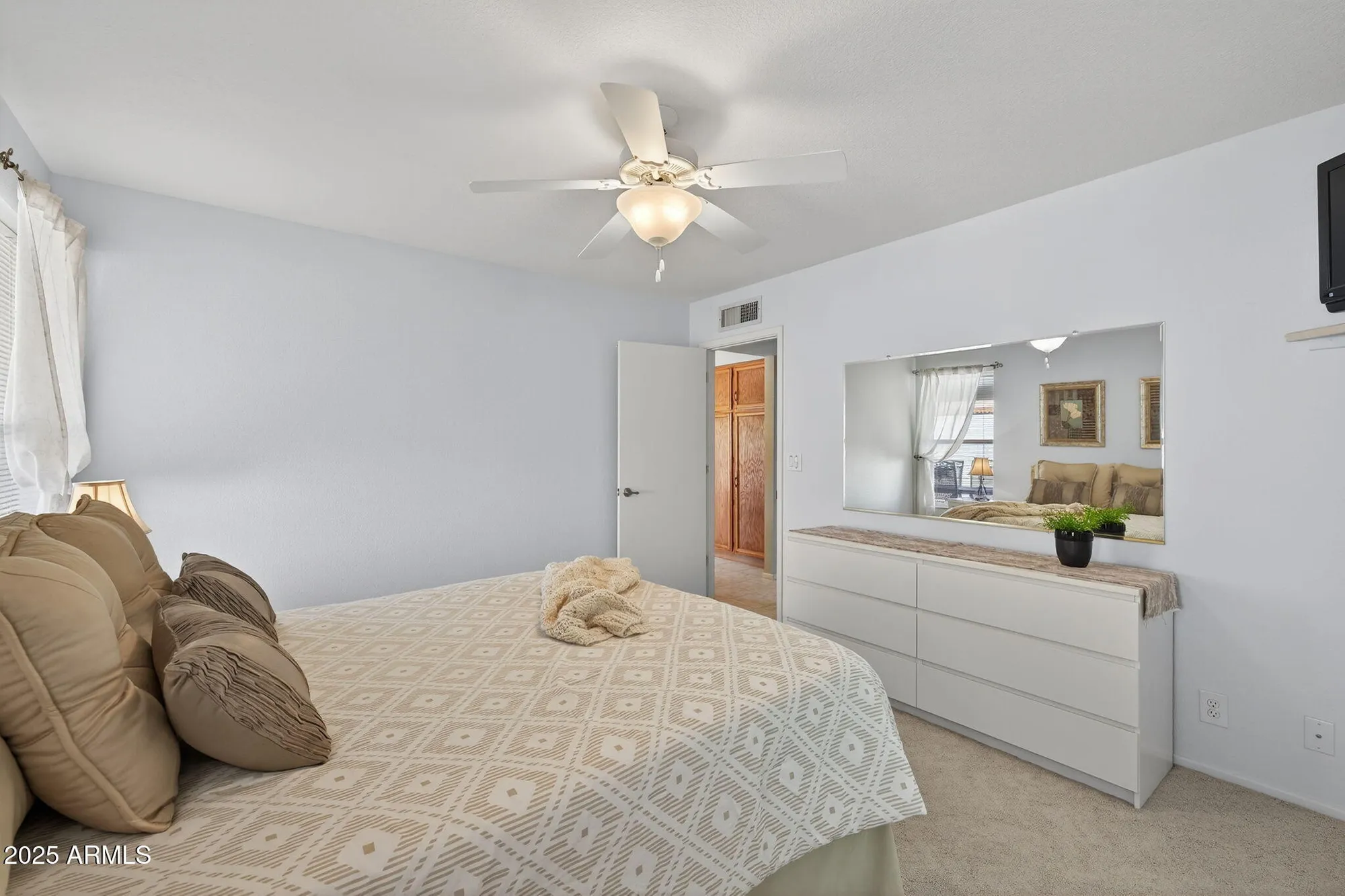 Property Slideshow image 15 of 44 | 8248 e laguna azul ave, Mesa, AZ, 85209