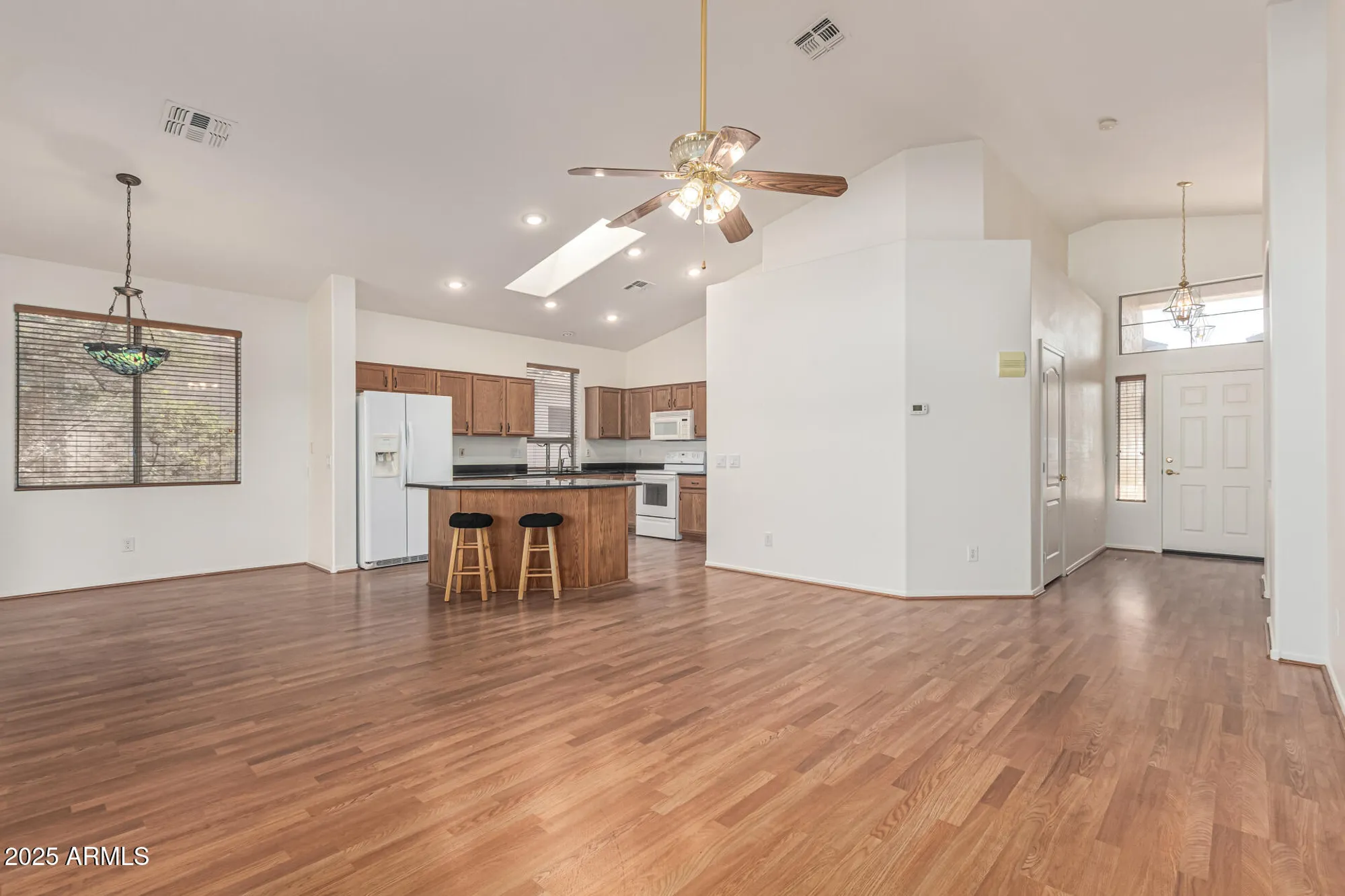 Property Slideshow image 7 of 28 | 17632 w arcadia dr, Surprise, AZ, 85374