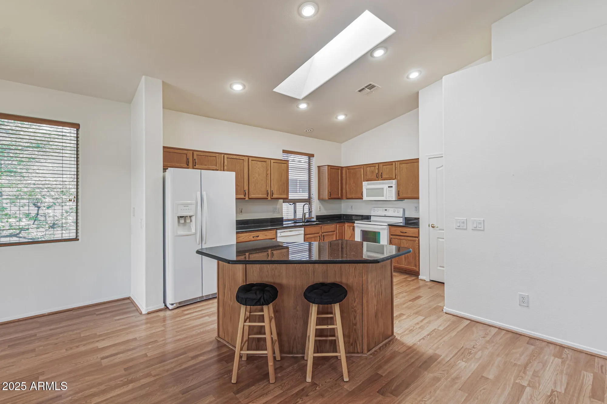 Property Slideshow image 10 of 28 | 17632 w arcadia dr, Surprise, AZ, 85374