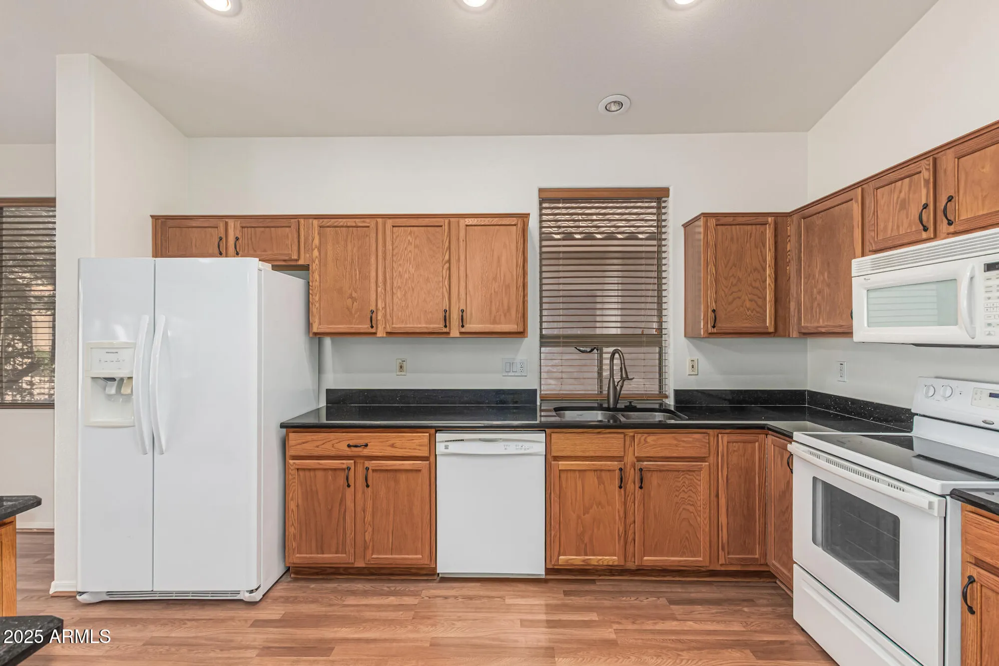 Property Slideshow image 12 of 28 | 17632 w arcadia dr, Surprise, AZ, 85374