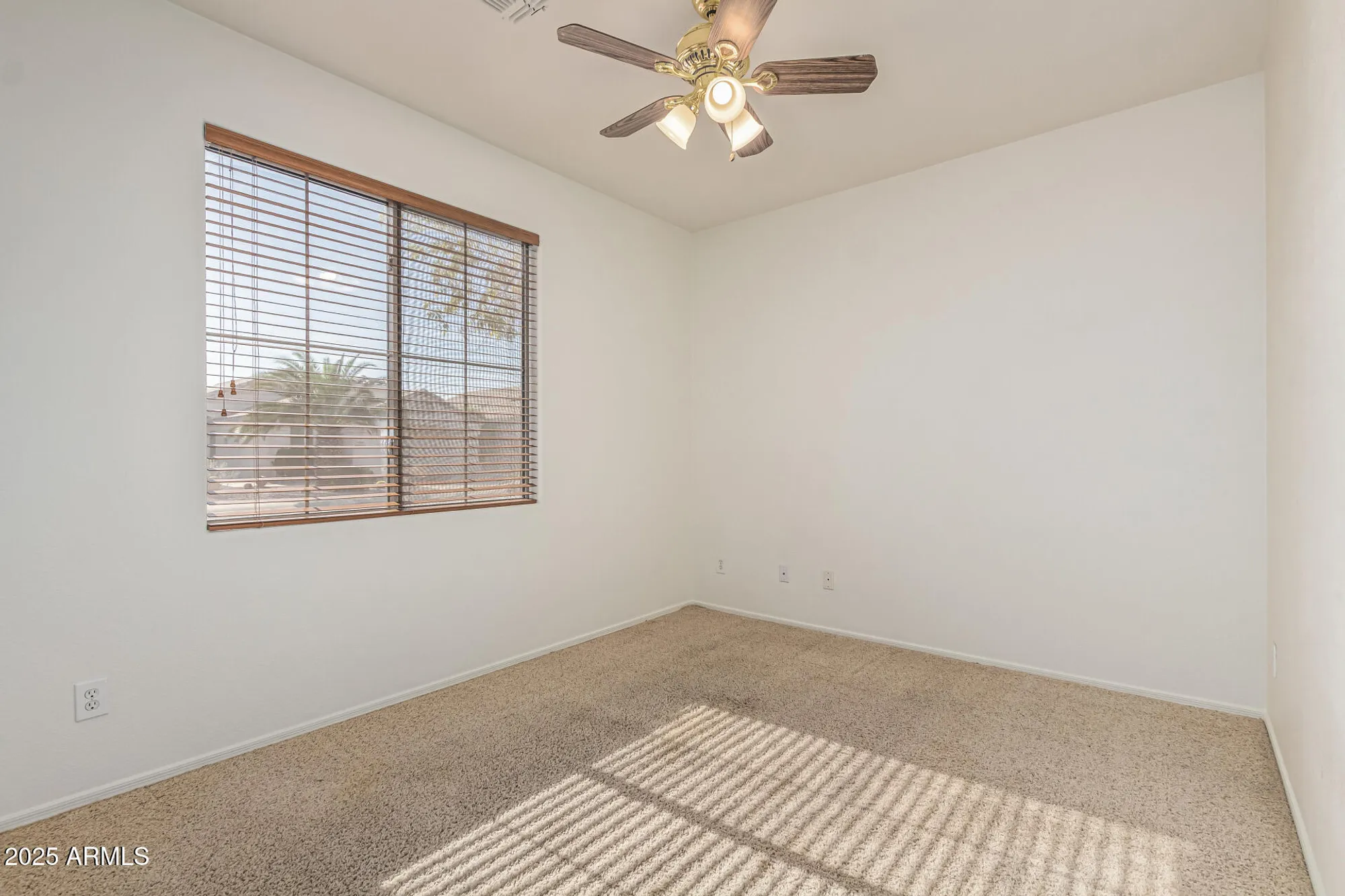 Property Slideshow image 20 of 28 | 17632 w arcadia dr, Surprise, AZ, 85374