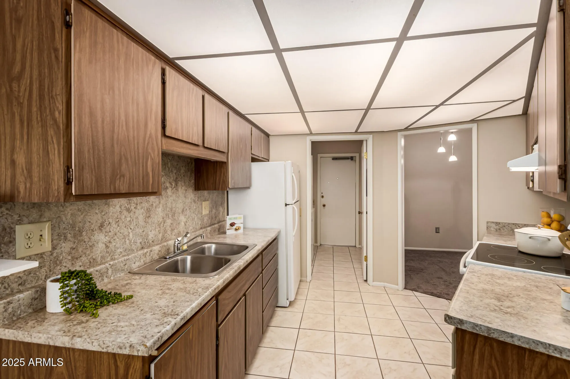 Property Slideshow image 6 of 43 | 10913 w coggins dr, Sun City, AZ, 85351