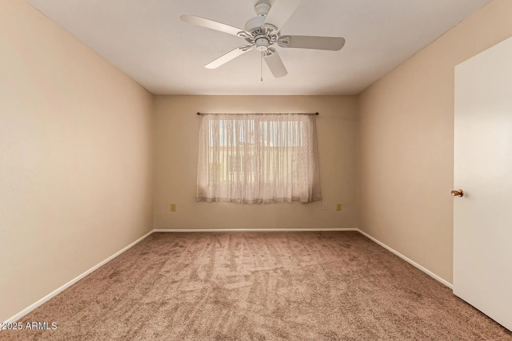 Property Slideshow image 23 of 43 | 10913 w coggins dr, Sun City, AZ, 85351