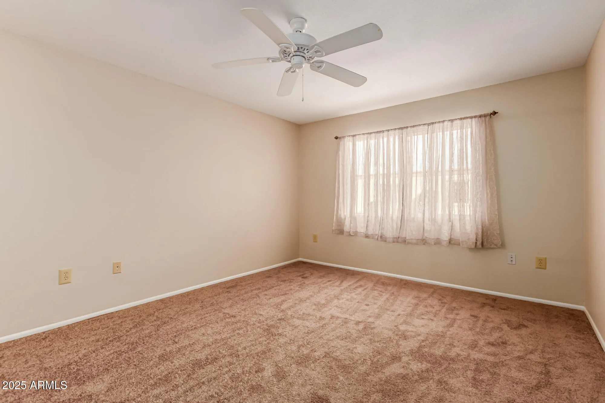 Property Slideshow image 21 of 43 | 10913 w coggins dr, Sun City, AZ, 85351