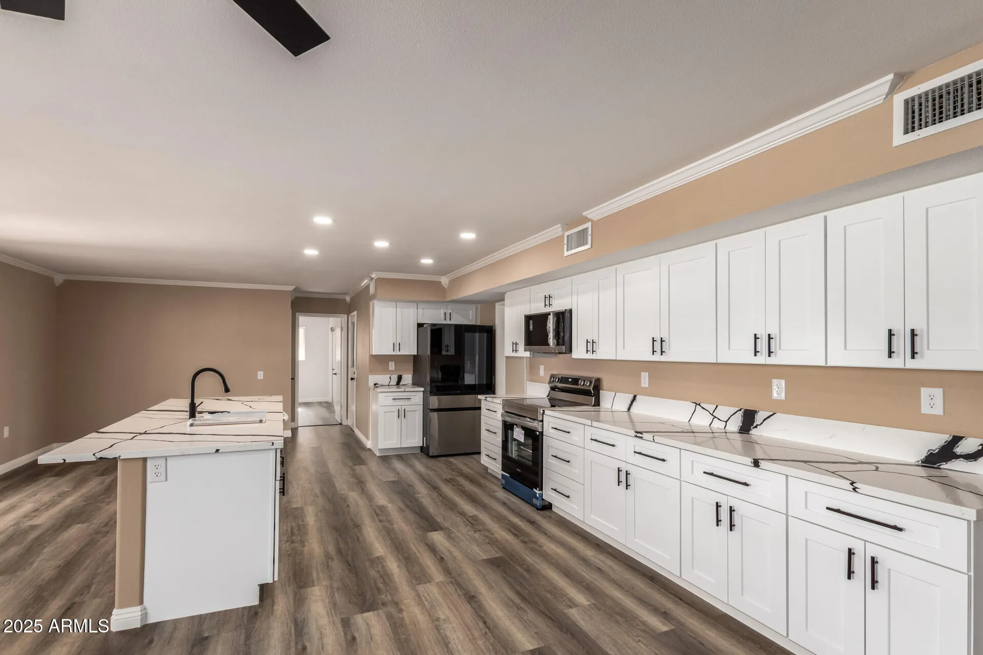 Property Slideshow image 4 of 29 | 19229 n welk dr, Sun City, AZ, 85373