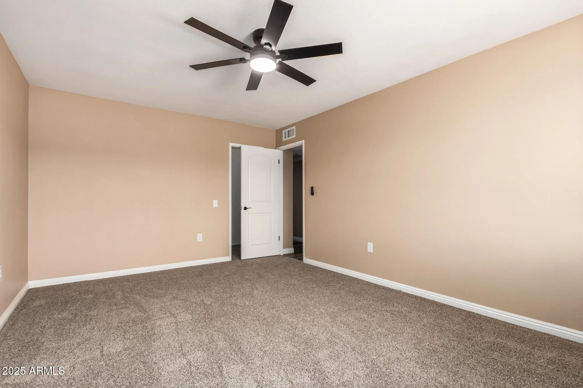 Property Slideshow image 20 of 29 | 19229 n welk dr, Sun City, AZ, 85373