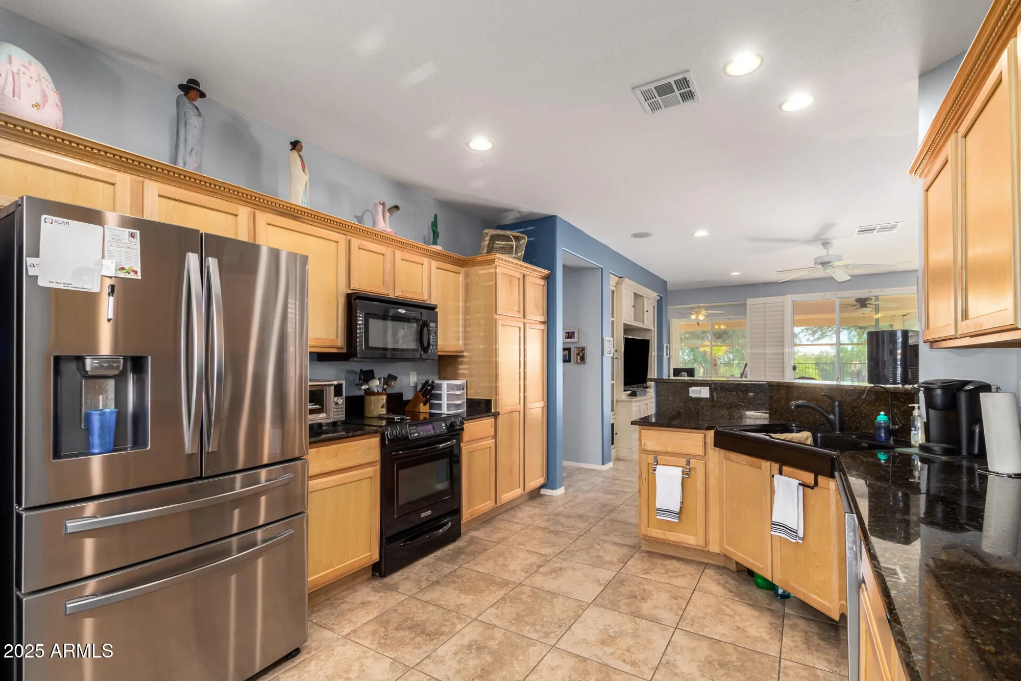 Property Slideshow image 17 of 39 | 22873 w lasso ln, Buckeye, AZ, 85326