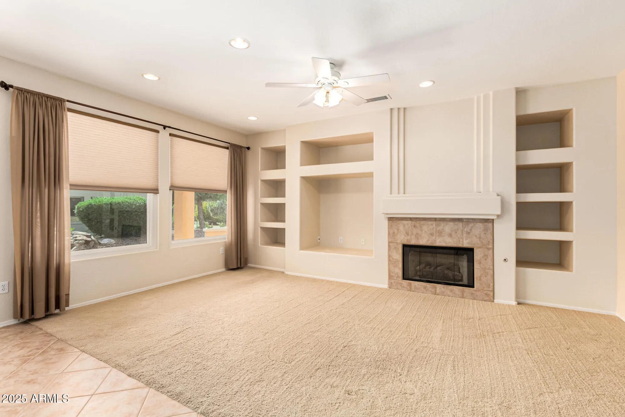 Property Slideshow image 8 of 31 | 20693 n glen canyon dr, Surprise, AZ, 85387