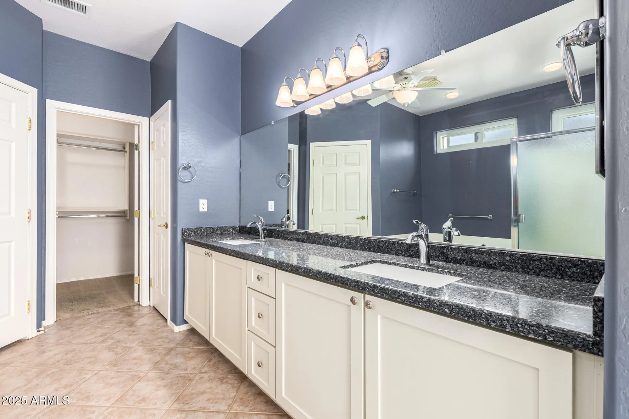 Property Slideshow image 18 of 31 | 20693 n glen canyon dr, Surprise, AZ, 85387