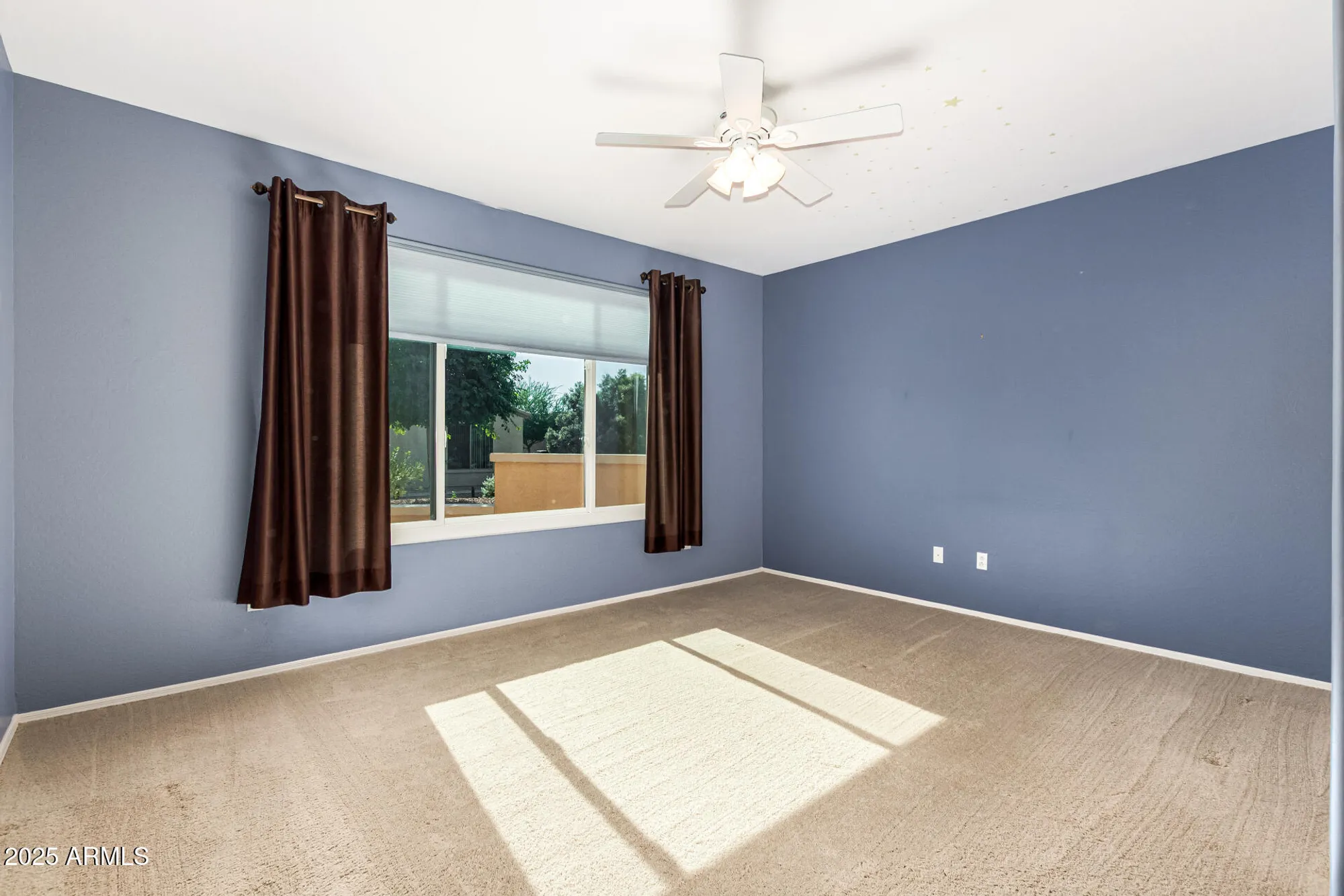 Property Slideshow image 16 of 31 | 20693 n glen canyon dr, Surprise, AZ, 85387