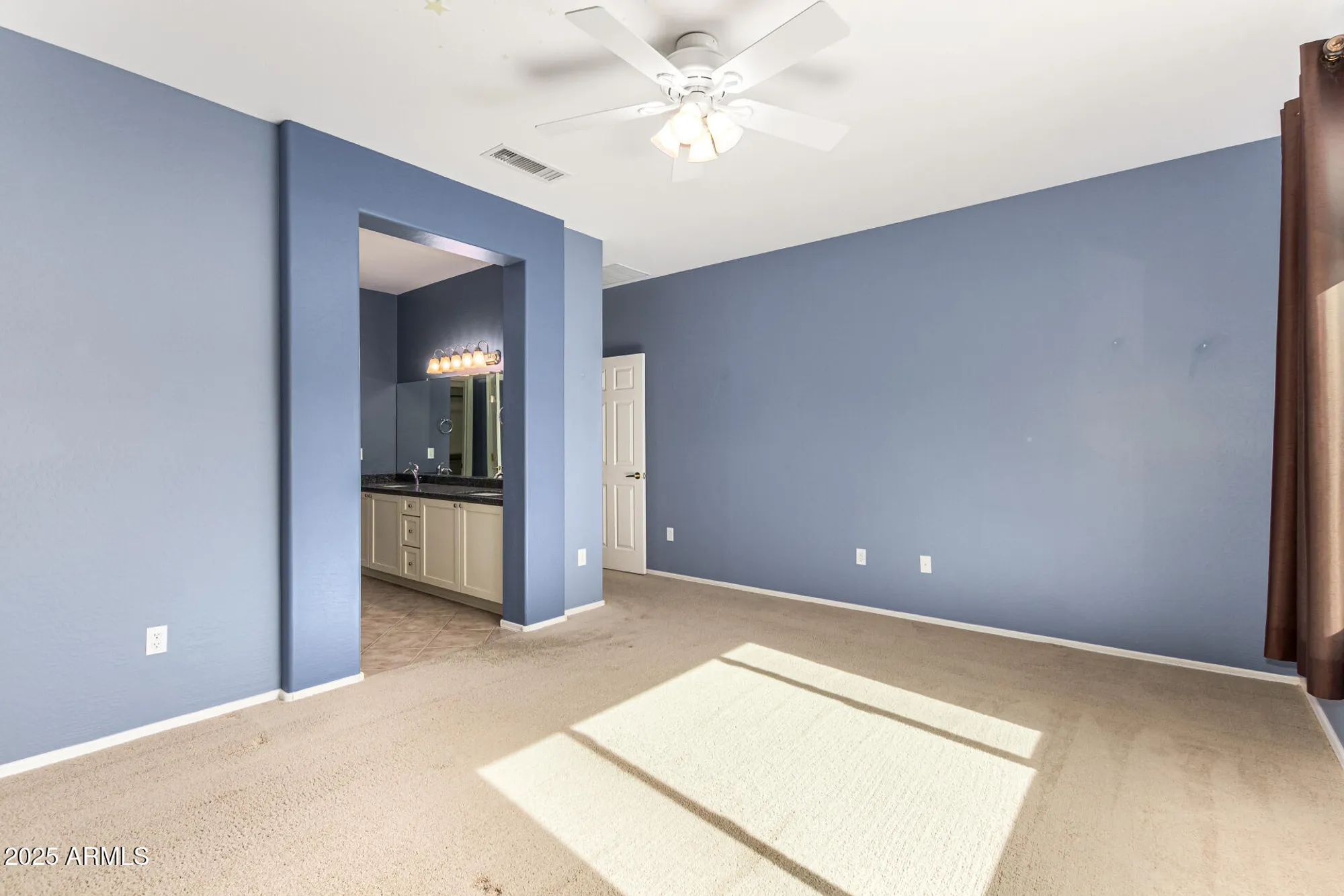 Property Slideshow image 17 of 31 | 20693 n glen canyon dr, Surprise, AZ, 85387