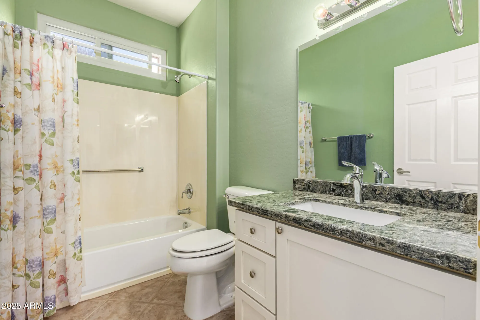 Property Slideshow image 25 of 31 | 20693 n glen canyon dr, Surprise, AZ, 85387