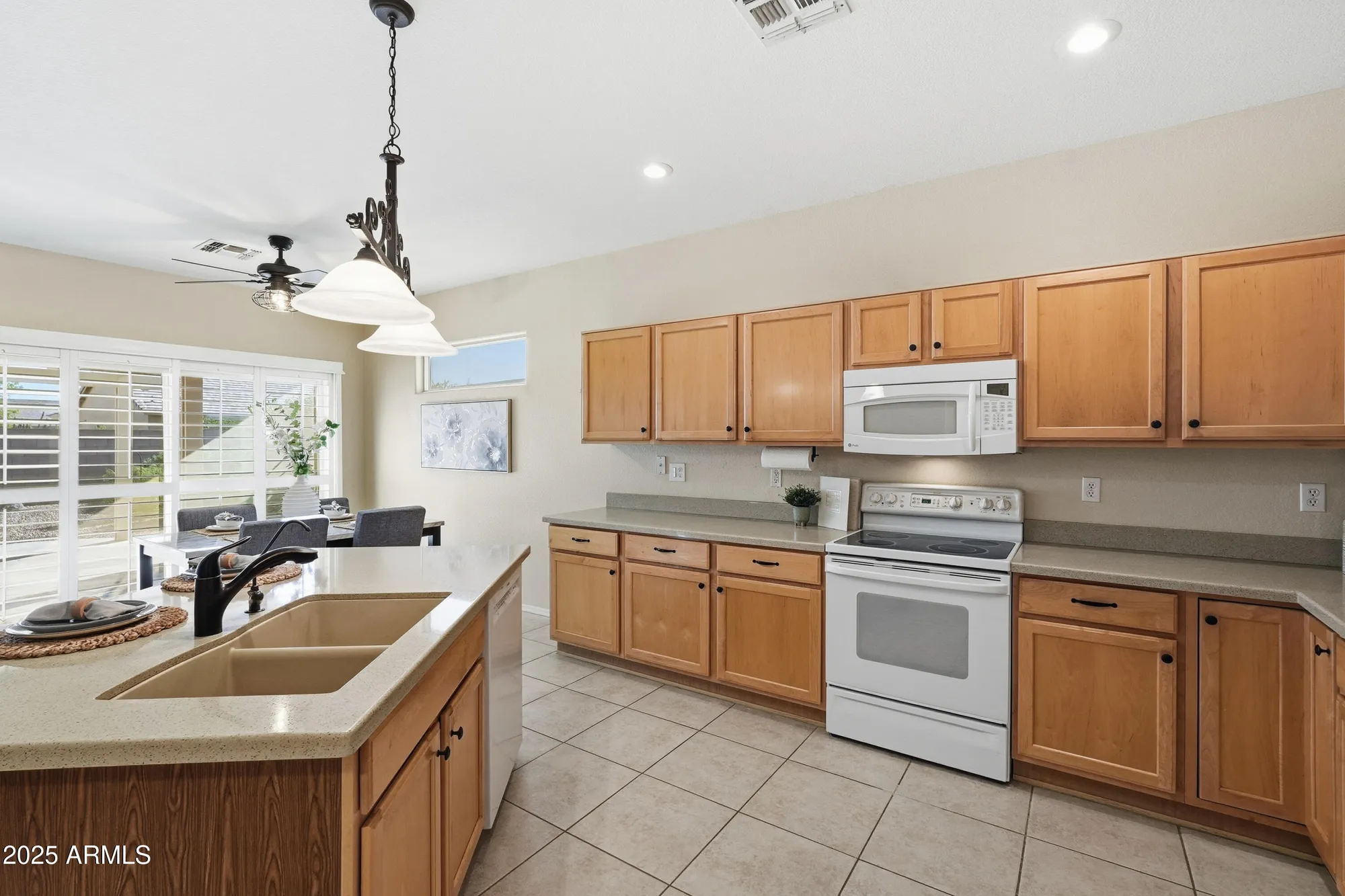 Property Slideshow image 8 of 38 | 6951 s senate st, Chandler, AZ, 85249