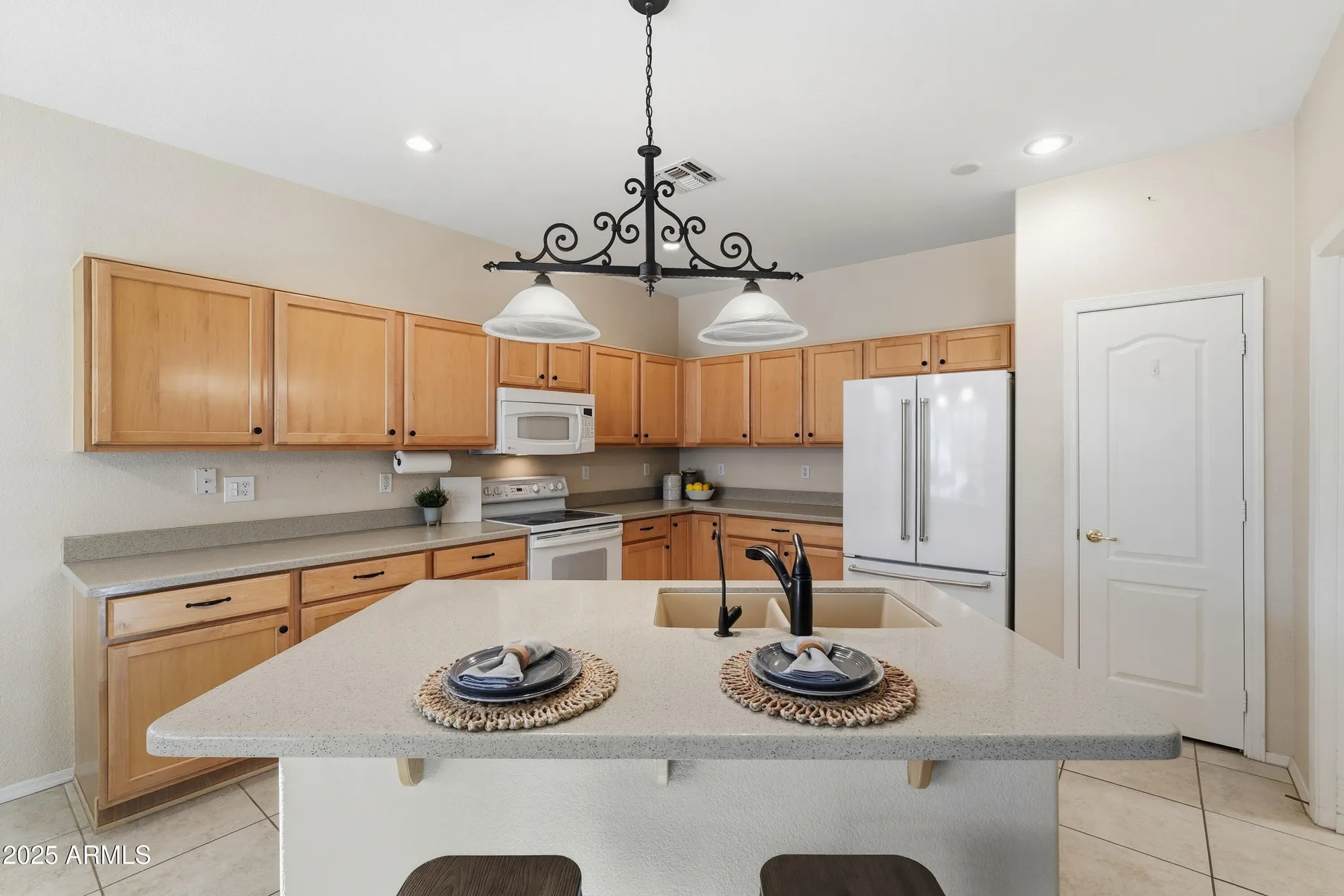 Property Slideshow image 9 of 38 | 6951 s senate st, Chandler, AZ, 85249