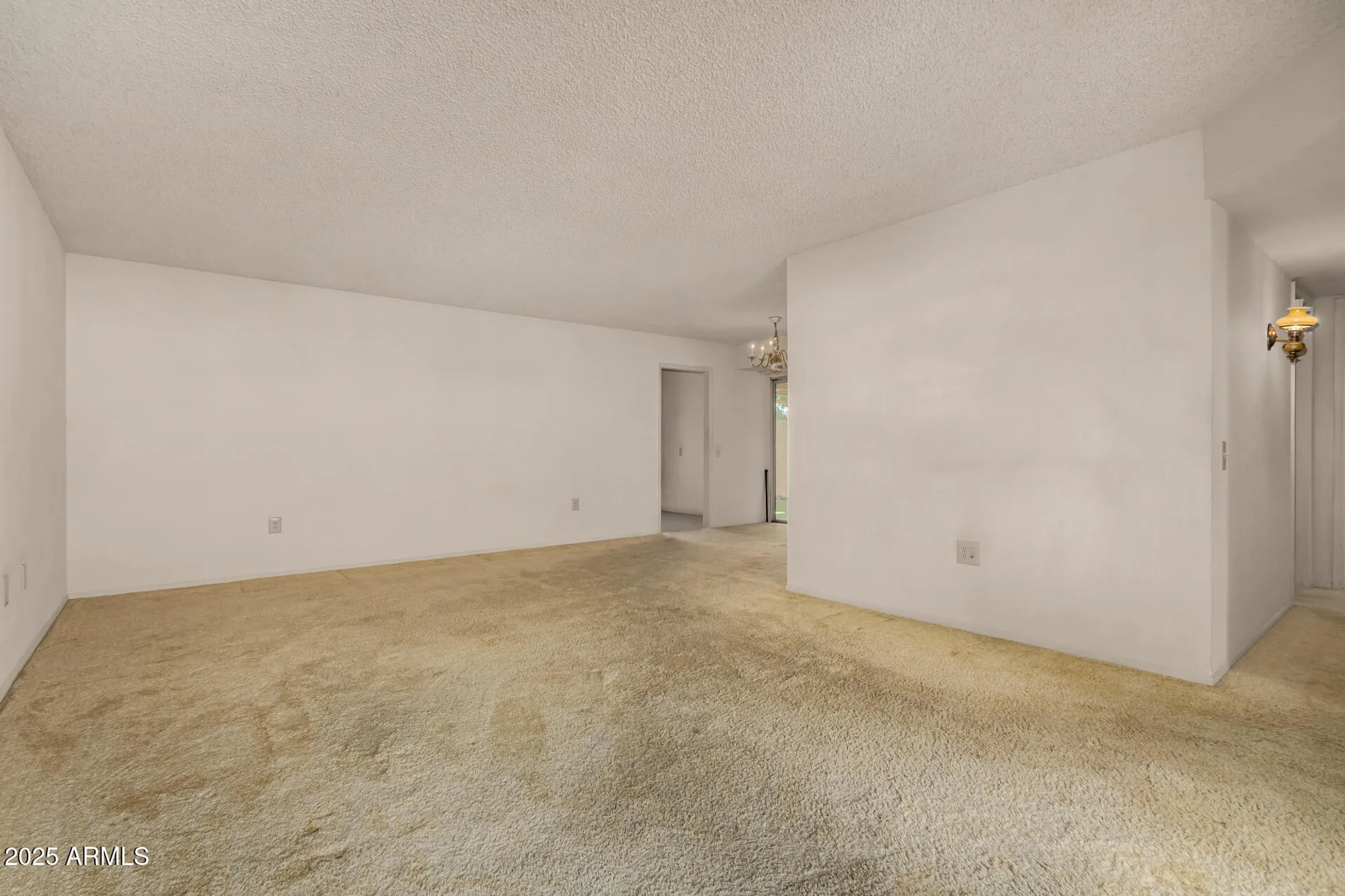 Property Slideshow image 7 of 28 | 17603 n 99th dr, Sun City, AZ, 85373