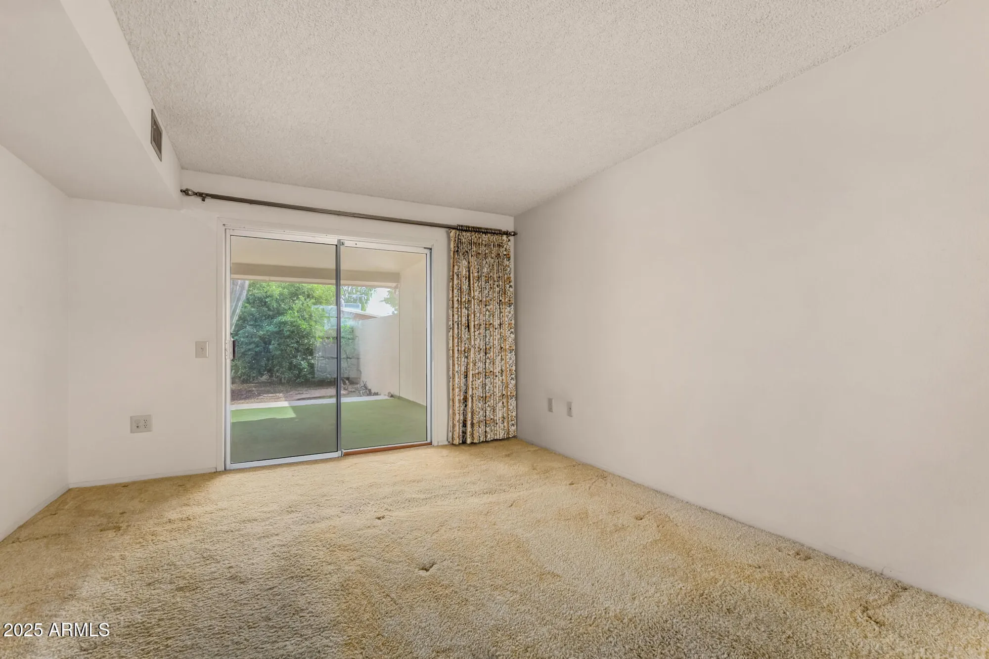 Property Slideshow image 15 of 28 | 17603 n 99th dr, Sun City, AZ, 85373