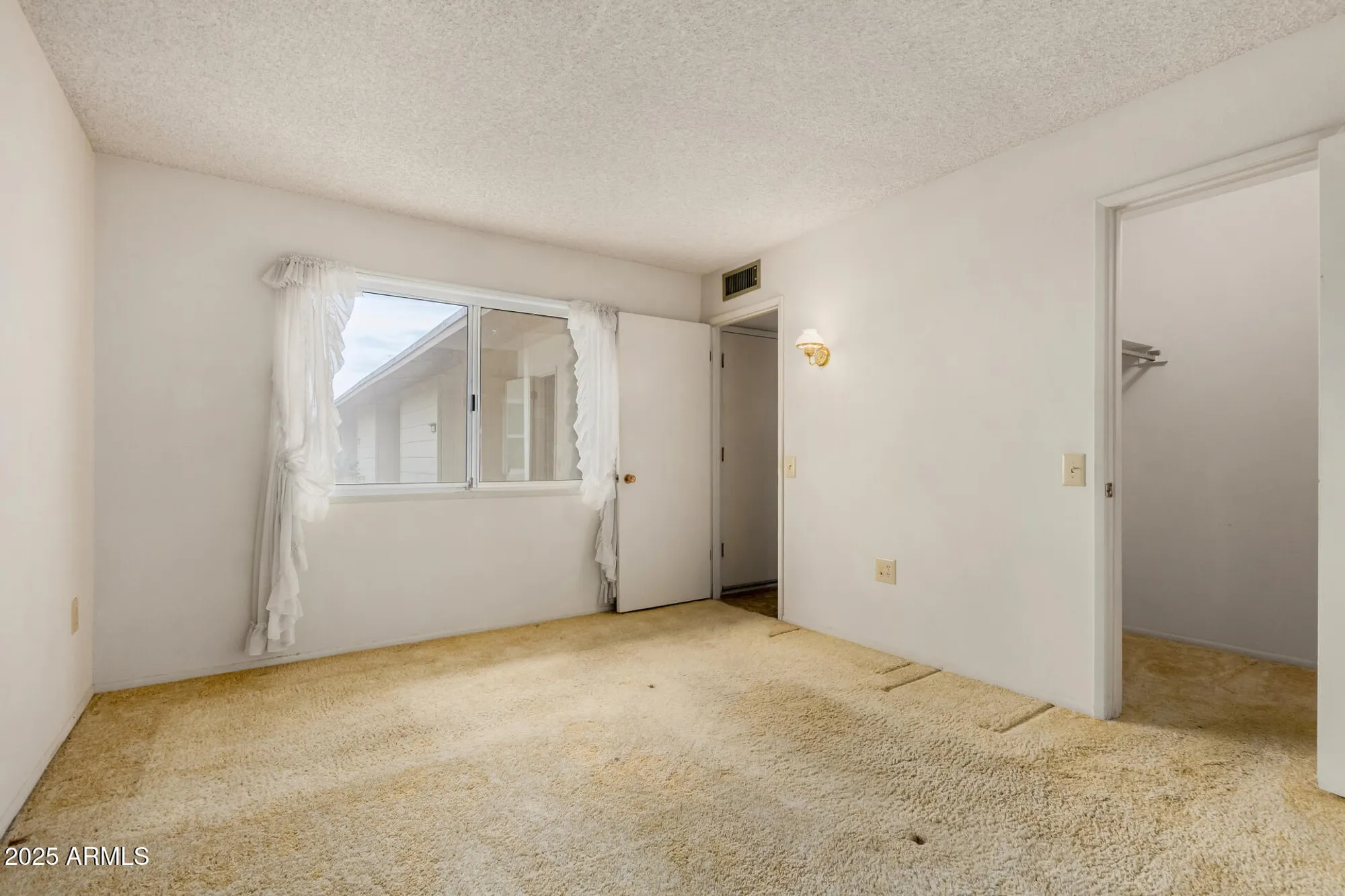 Property Slideshow image 20 of 28 | 17603 n 99th dr, Sun City, AZ, 85373